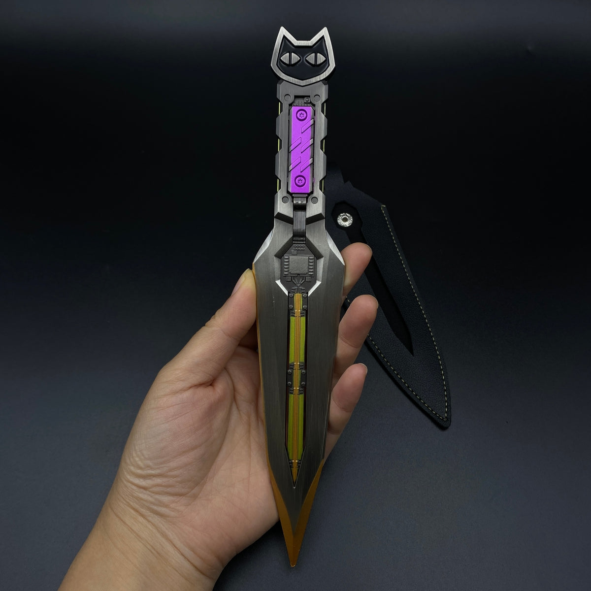 Delta Force Hackclaw Data Dagger Replica, Game Fan Collection Display Prop