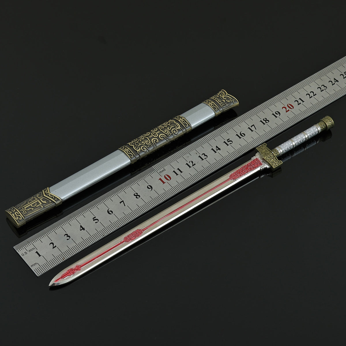 Yan Jin Que Sword Cang Yu Anime Weapon Replica, Alloy Mini Sword Collectible Ornament