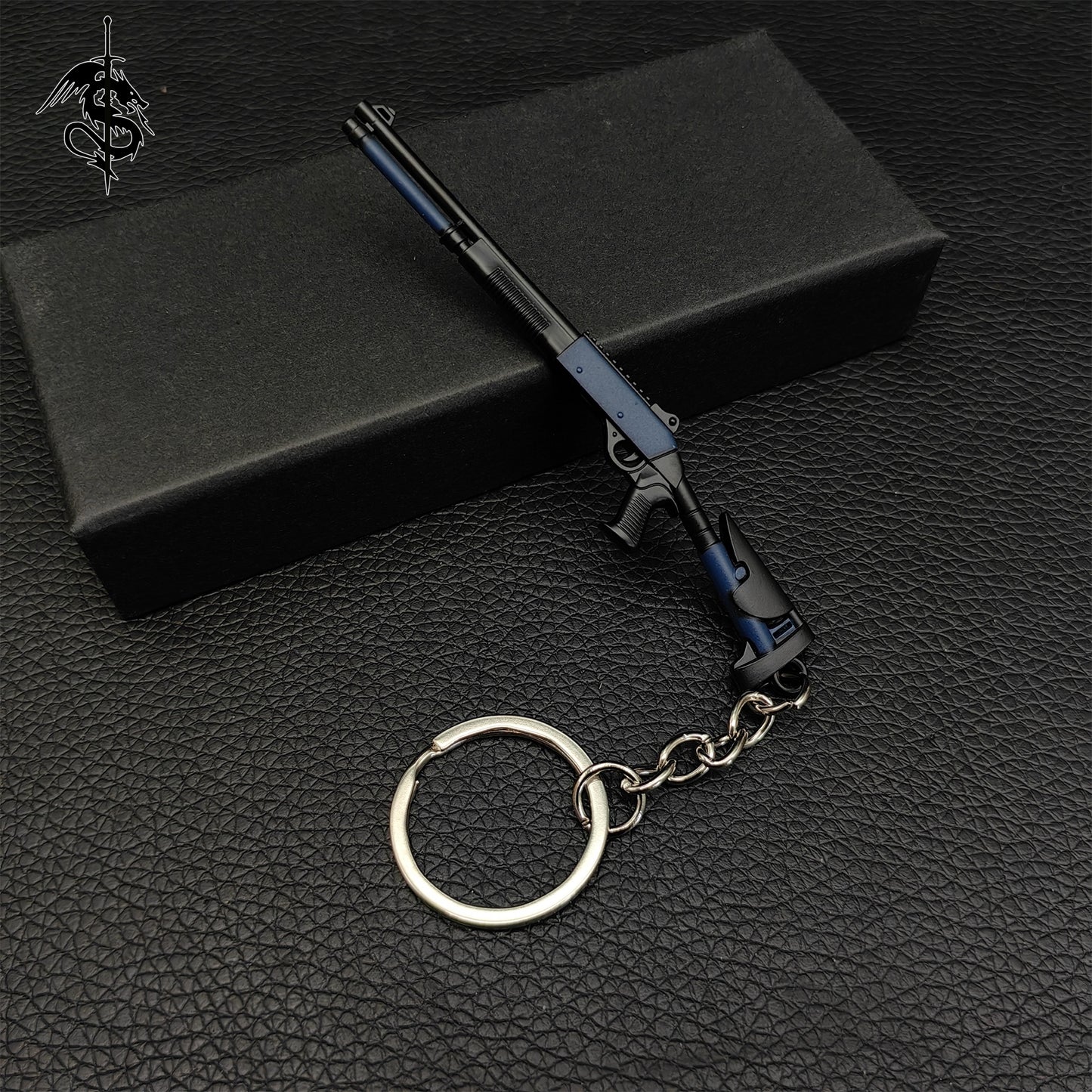 Tiny Benelli M1014 Super 90 Joint Service Combat Shotgun Keychain