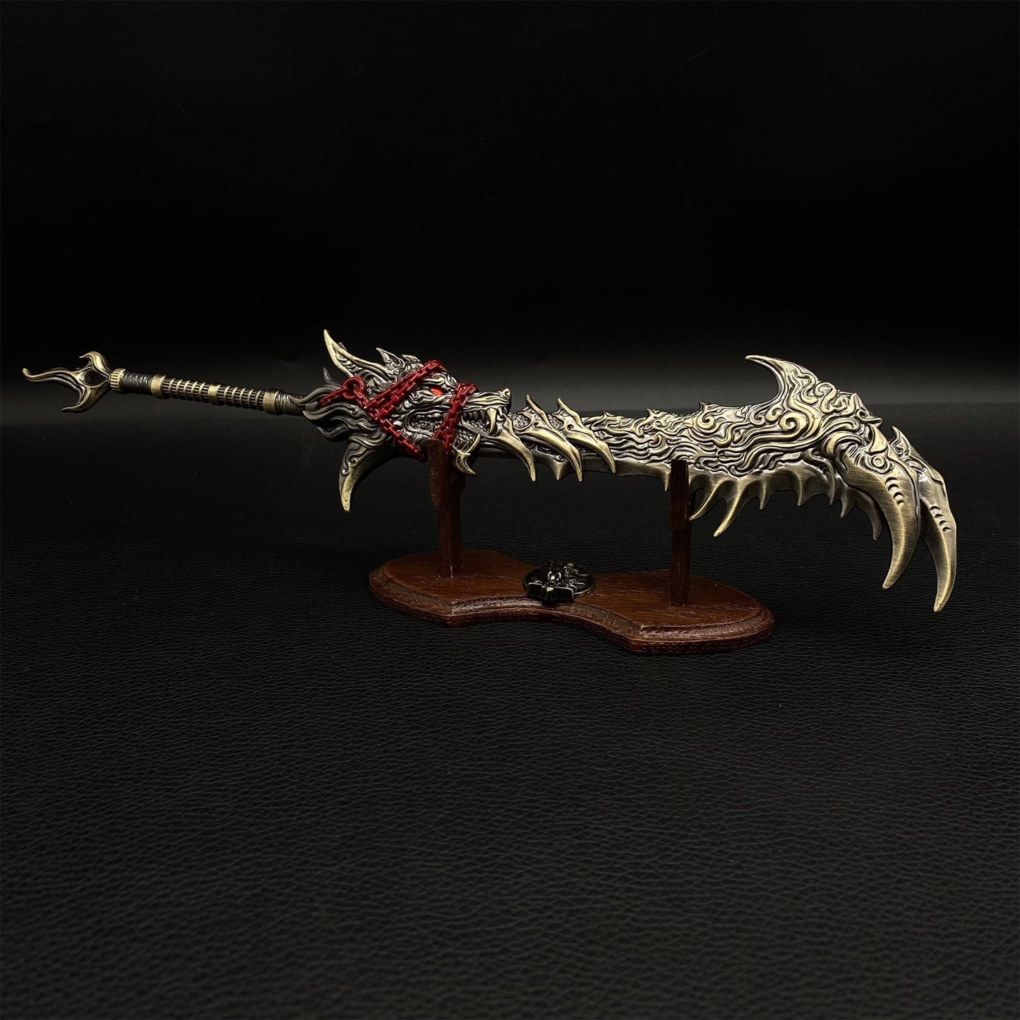 Metal Broad Wolf Lord Sword Metal Craft Weapon Replica