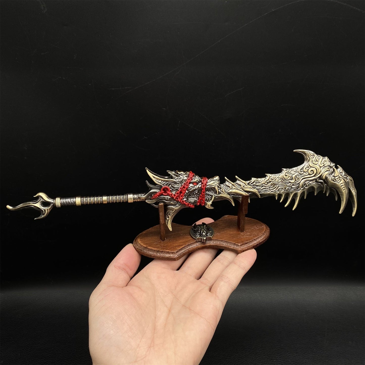 Metal Broad Wolf Lord Sword Metal Craft Weapon Replica