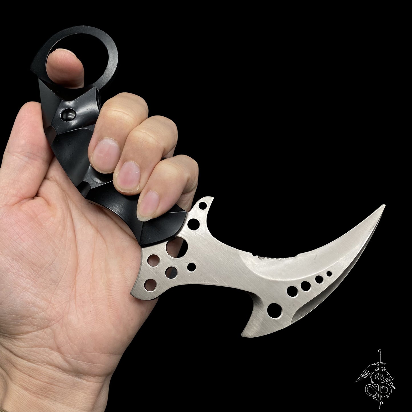 Life-Size Re8 Chris Karambit Metal Replica USA Stock