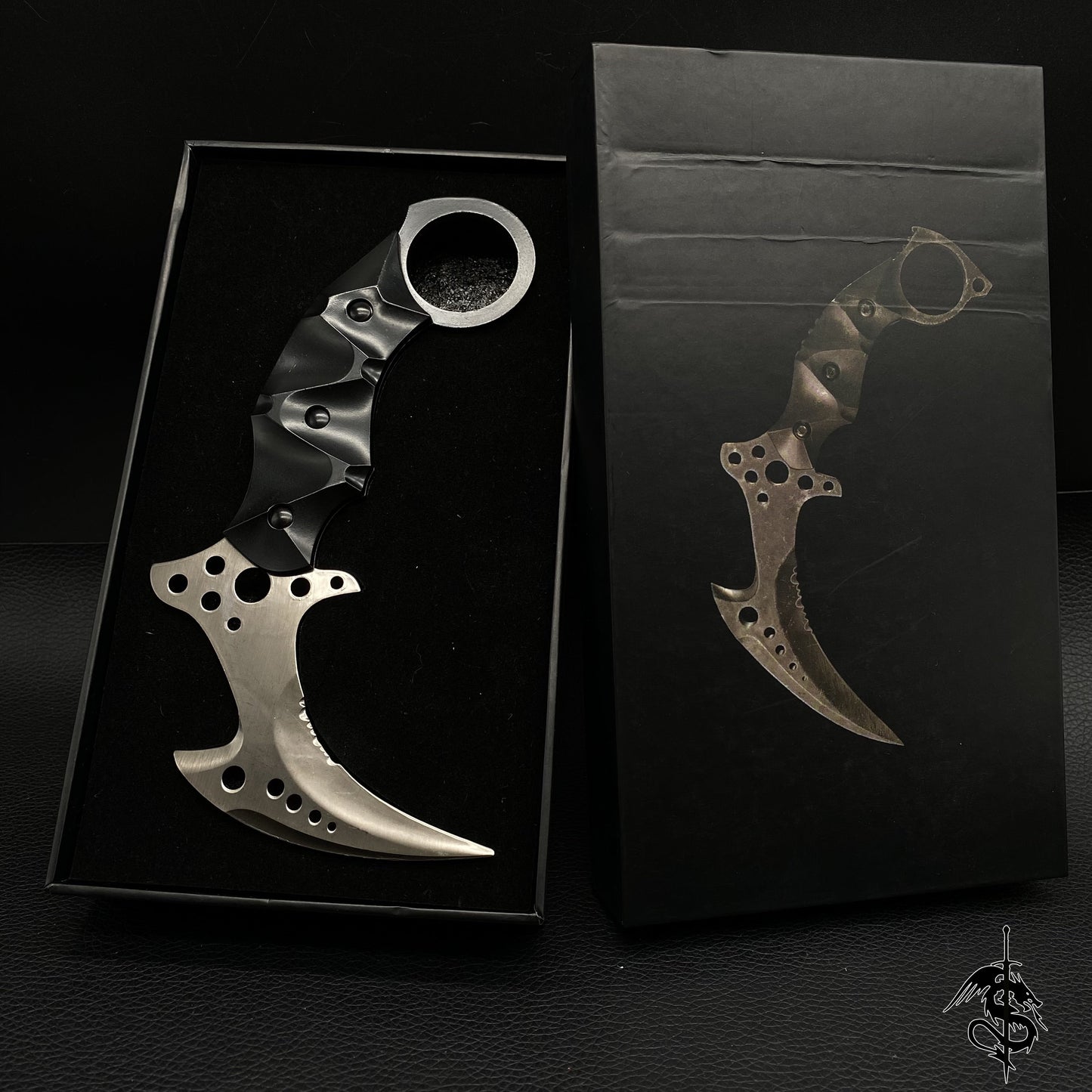 Life-Size Re8 Chris Karambit Metal Replica USA Stock