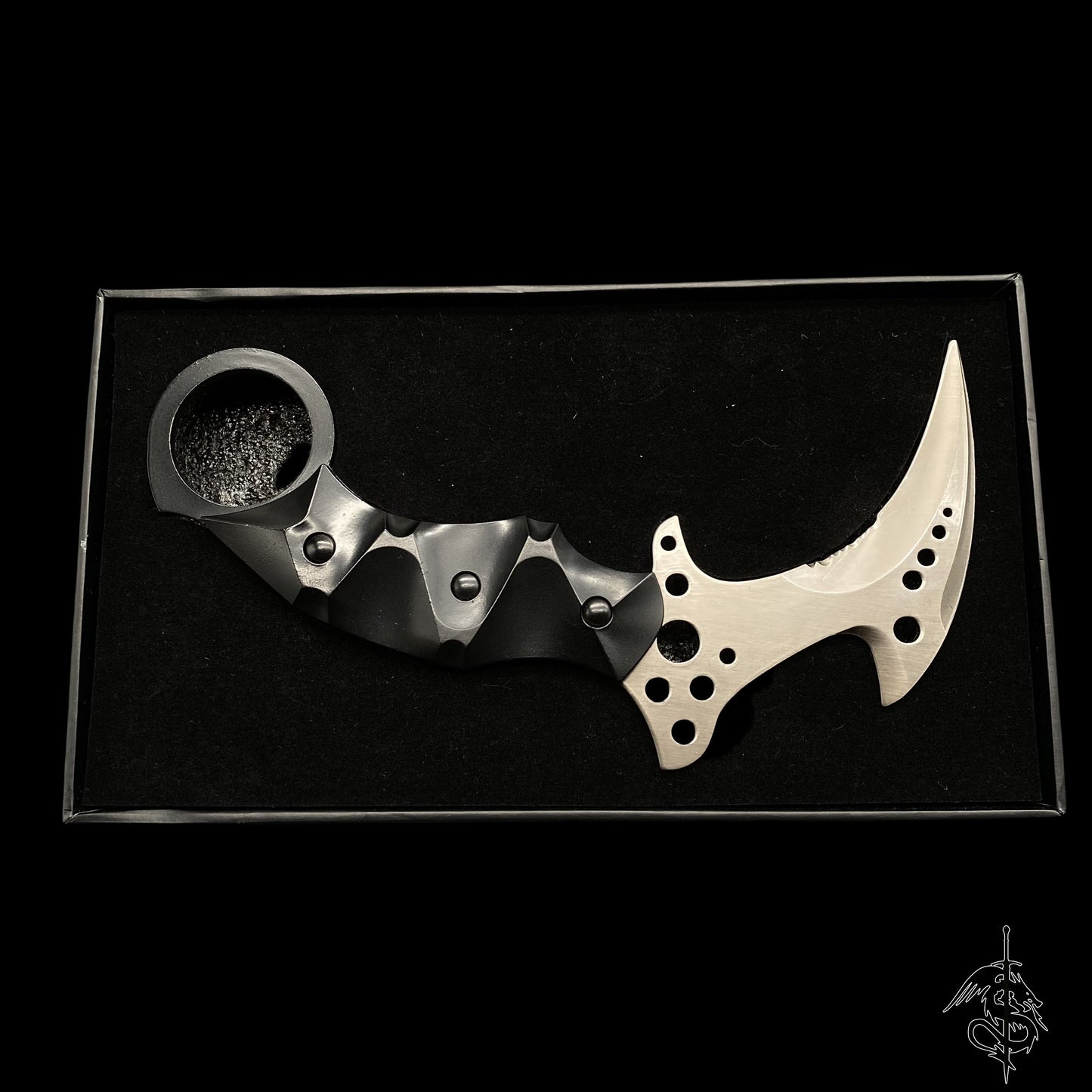 Life-Size Re8 Chris Karambit Metal Replica USA Stock