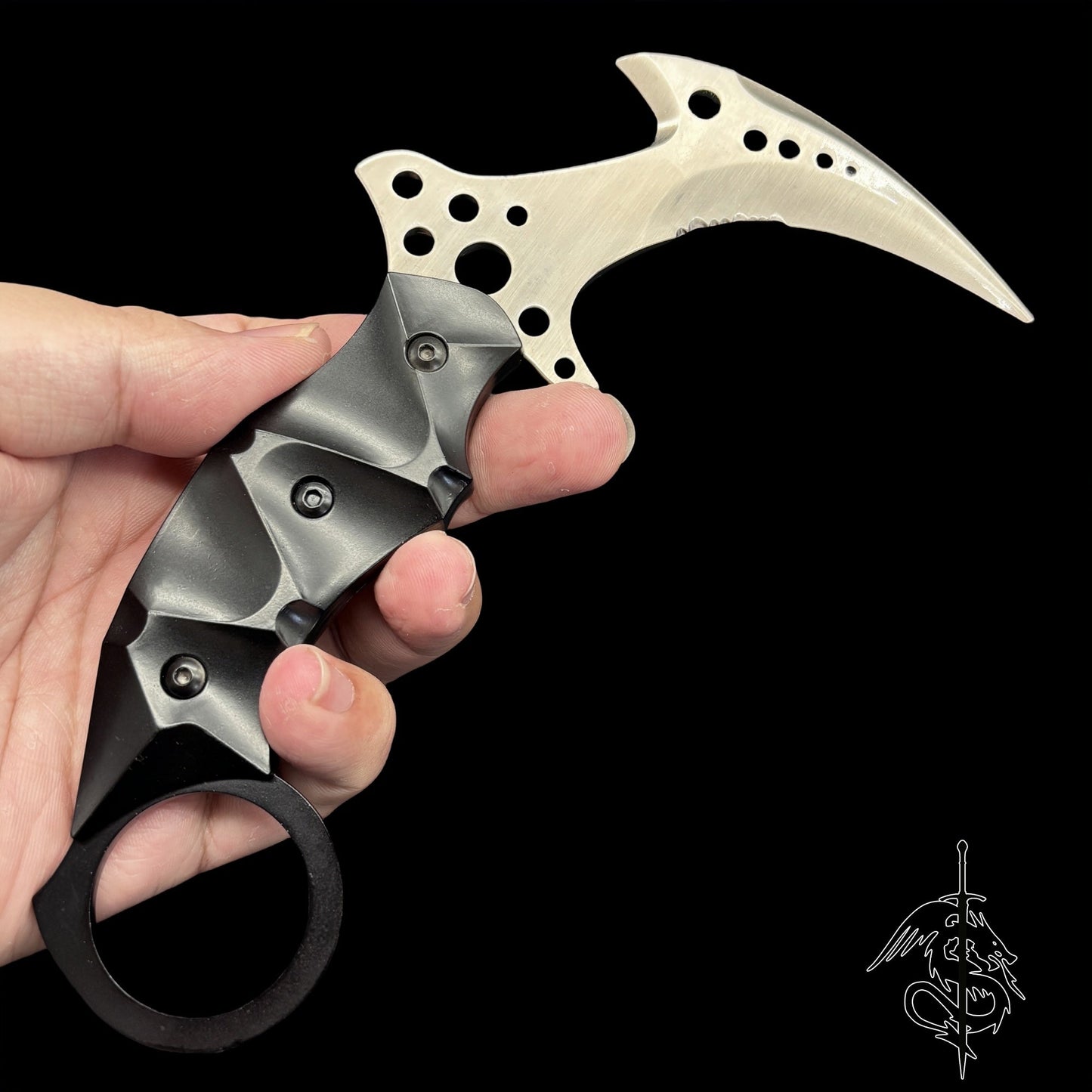 Life-Size Re8 Chris Karambit Metal Replica USA Stock