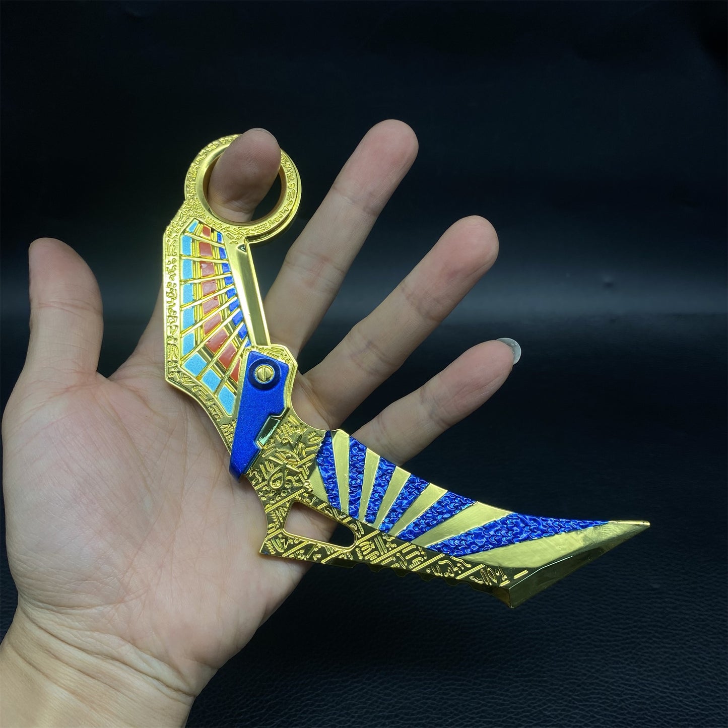 Hot Game Claws Of Vast Sky Metal Mini Replica