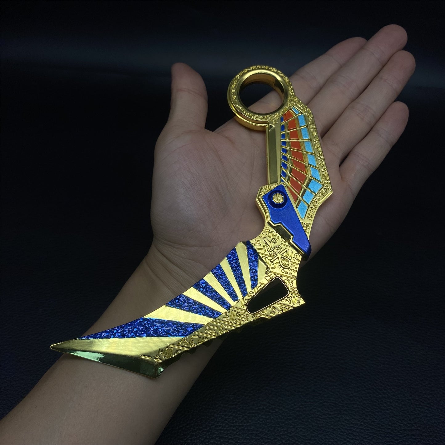 Hot Game Claws Of Vast Sky Metal Mini Replica