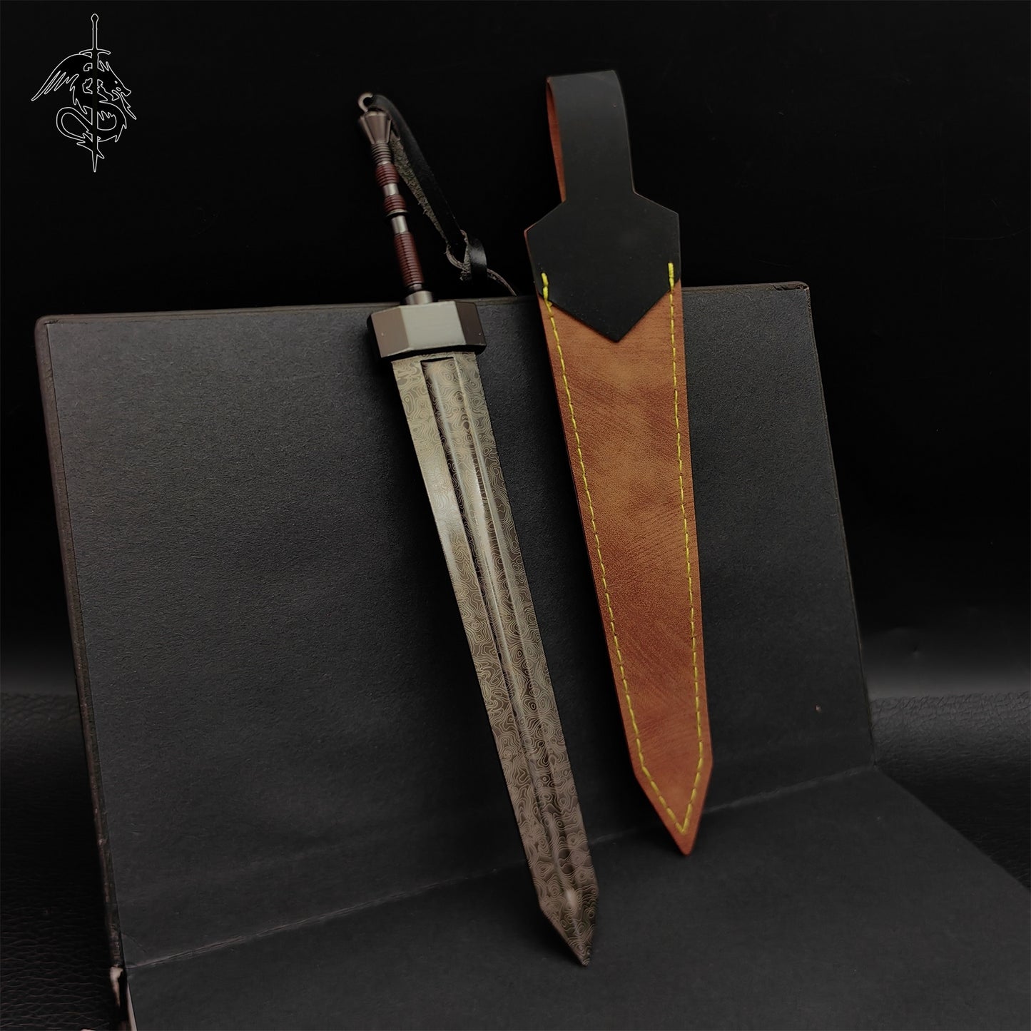 Soul Game Classical Greatsword Small Metal Replica With Damascus Pattern