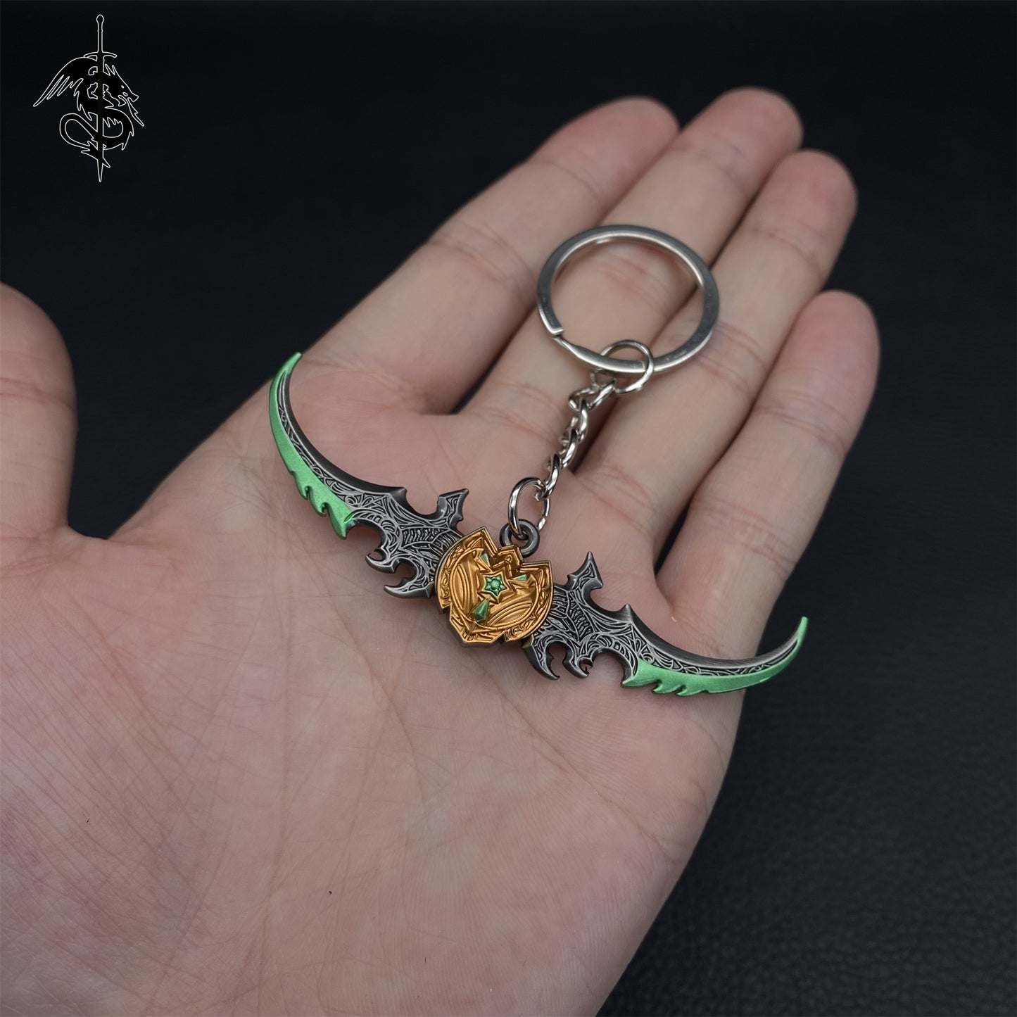 WOW Illidans Glaives Demon Hunter Sword Keychain Pendant