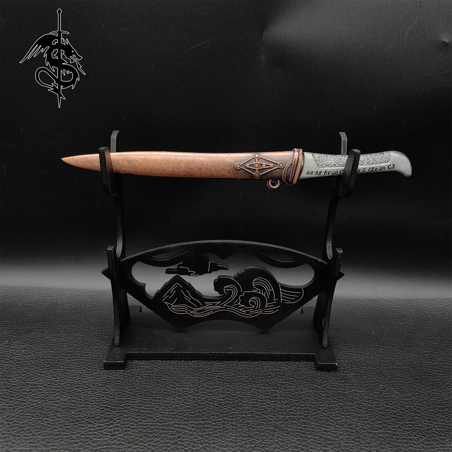 Famous Movie Dune Prop Dib'Muad's Crysknife Replica Tiny Metal Sword