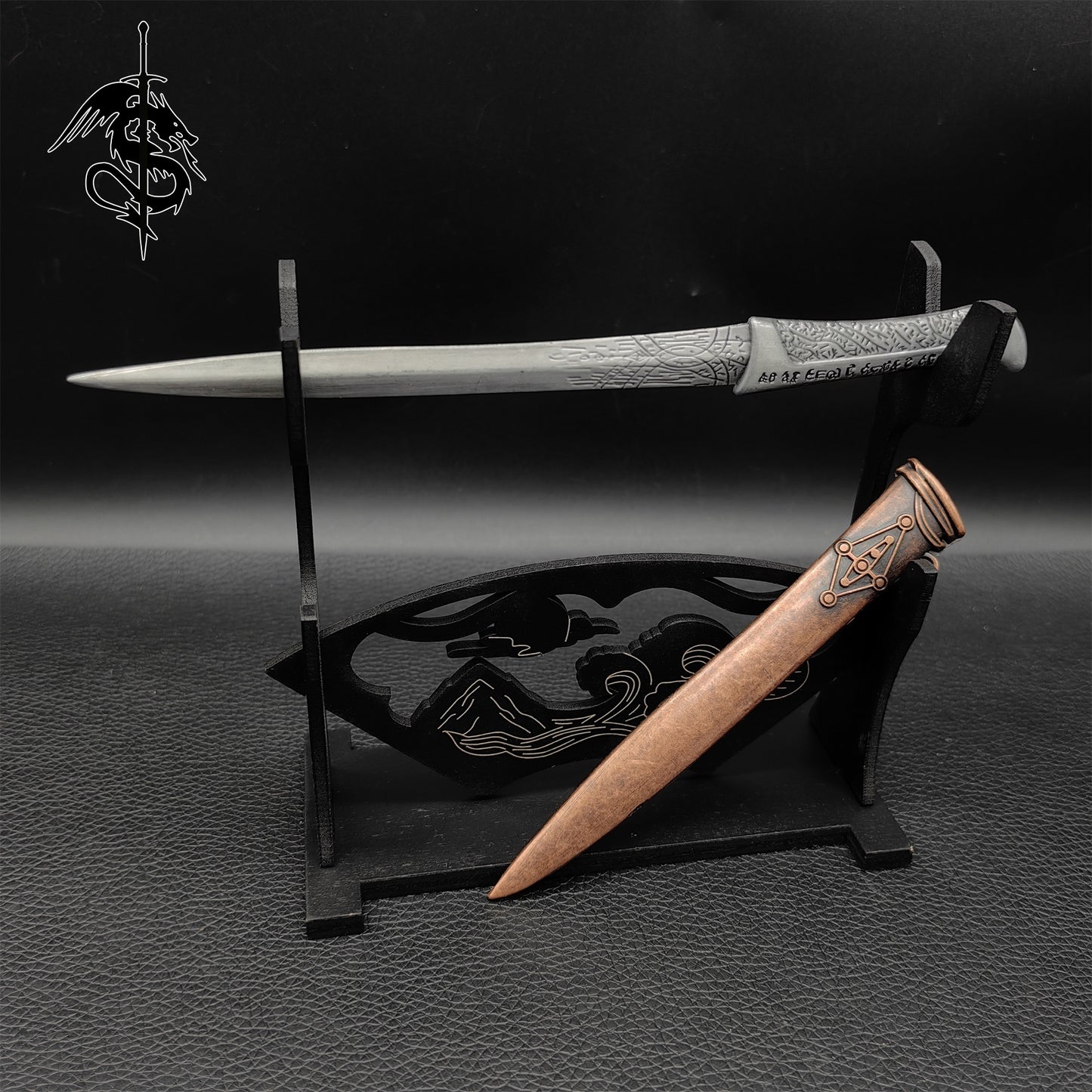 Famous Movie Dune Prop Dib'Muad's Crysknife Replica Tiny Metal Sword