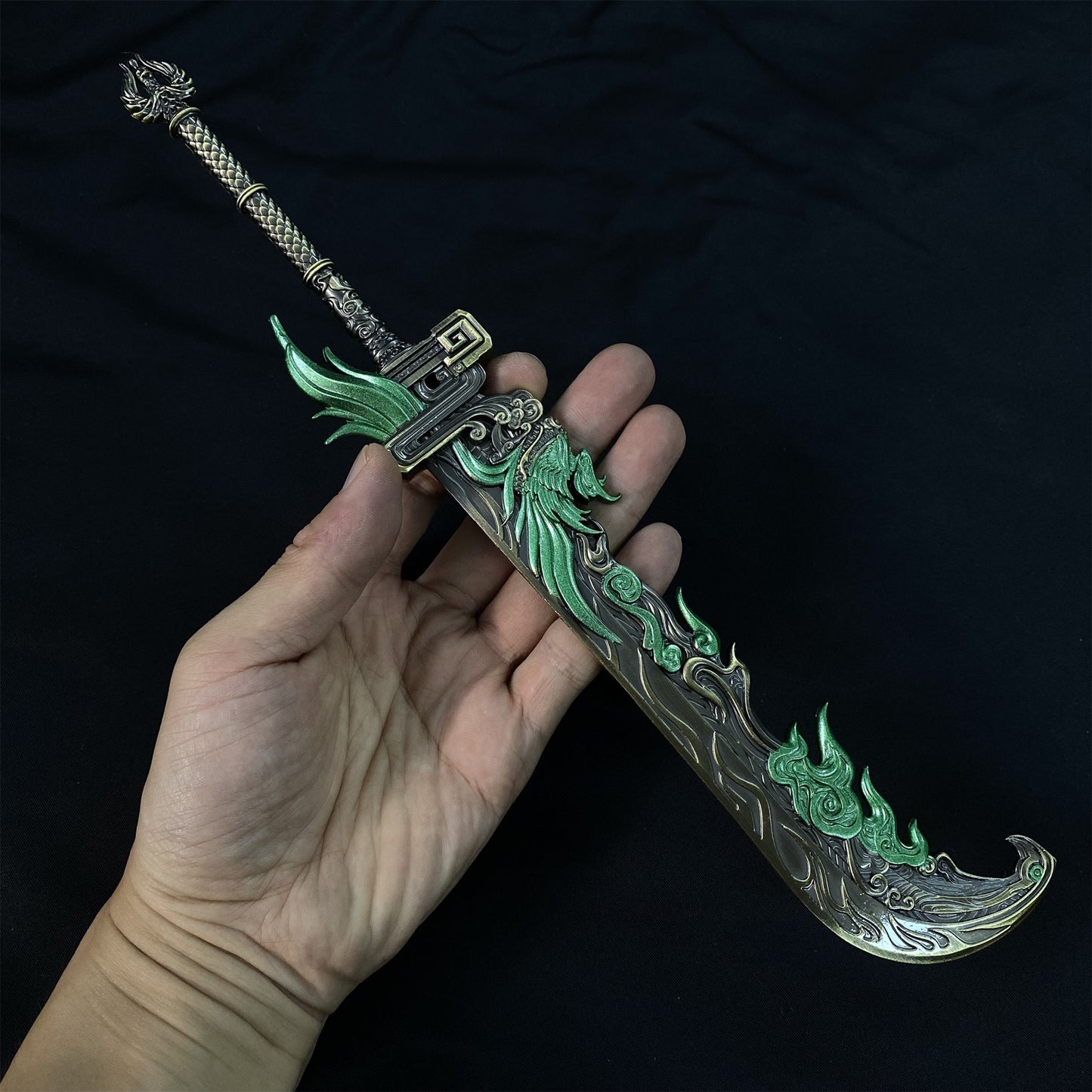 Chinese Phoenix Broadsword Metal Miniature Craft