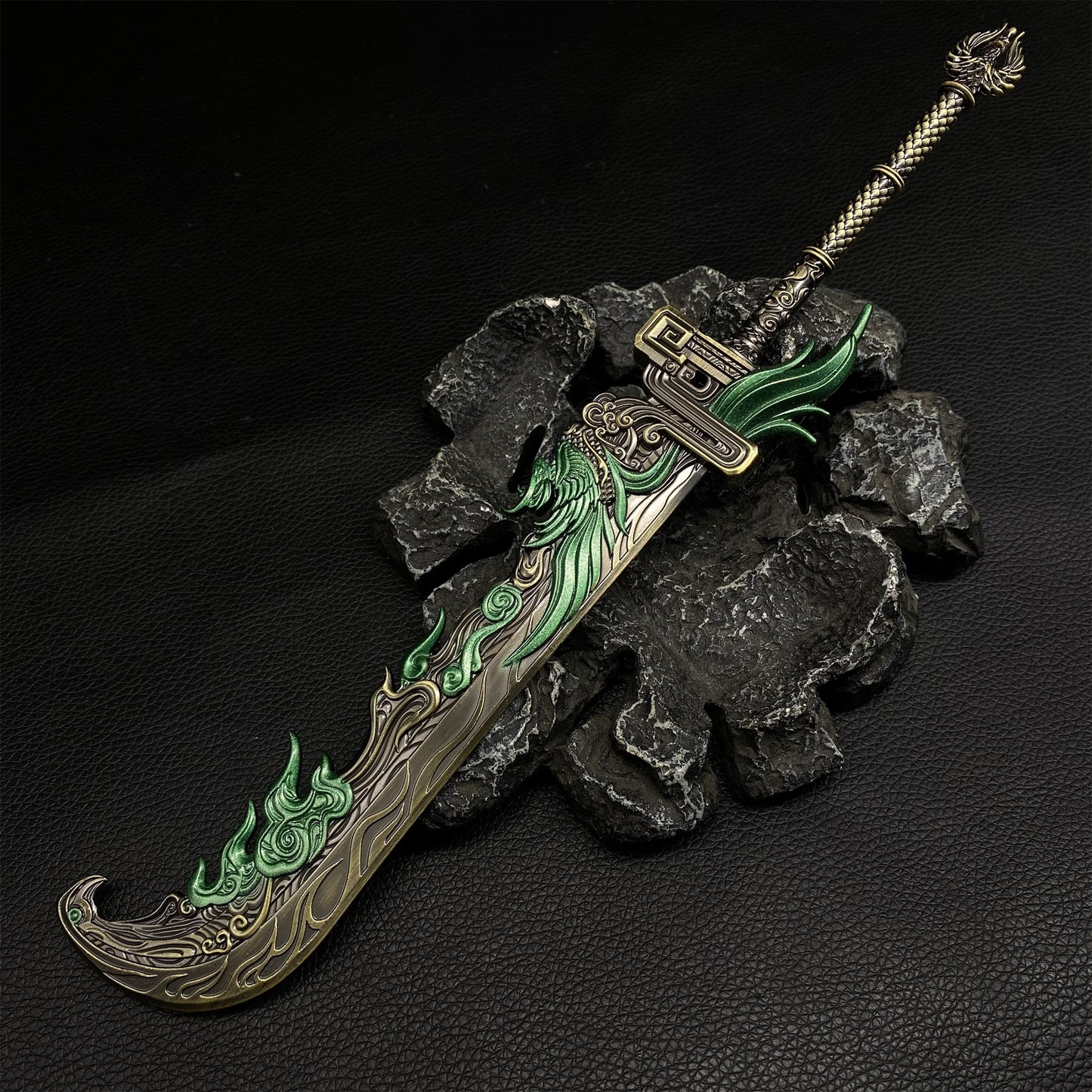 Chinese Phoenix Broadsword Metal Miniature Craft