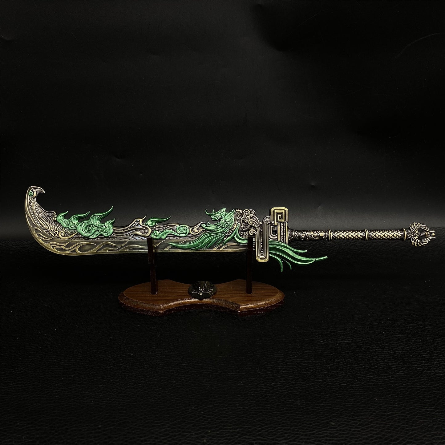 Chinese Phoenix Broadsword Metal Miniature Craft