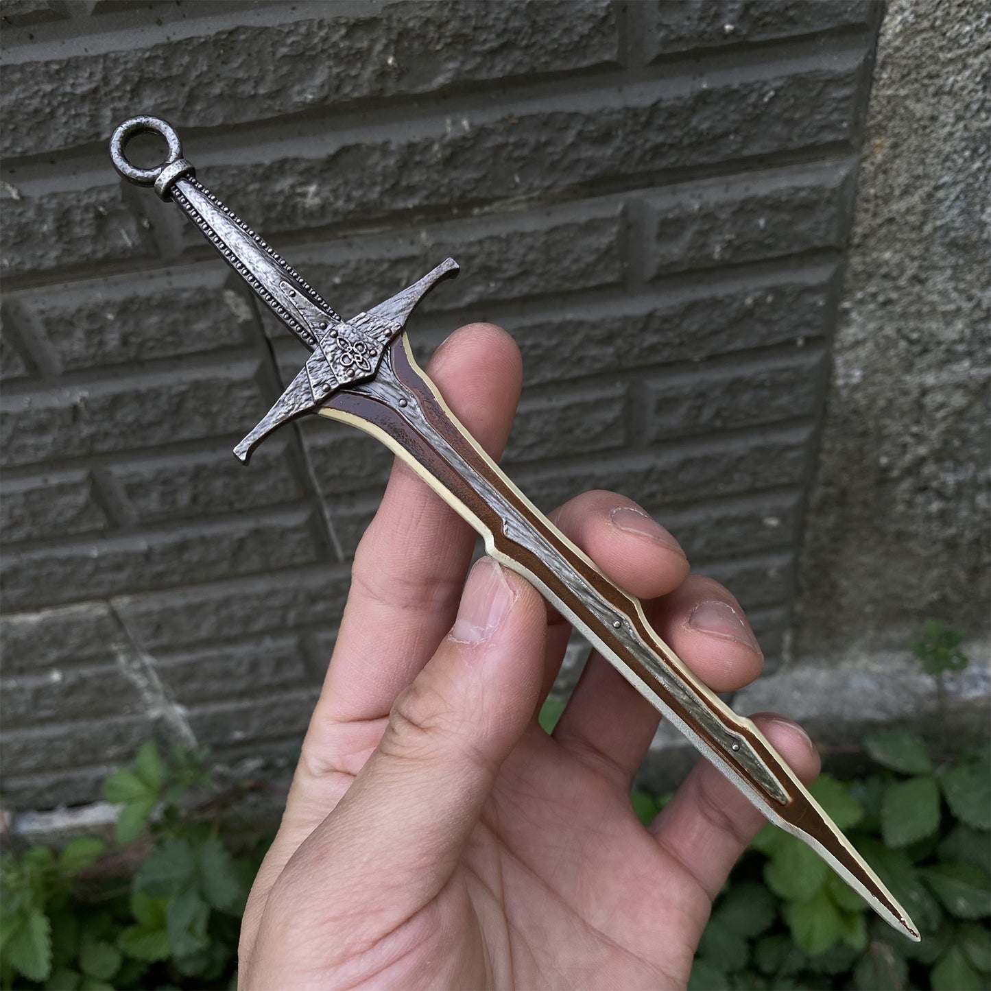 Dragonbone Greatsword Metal Miniature Gift Box