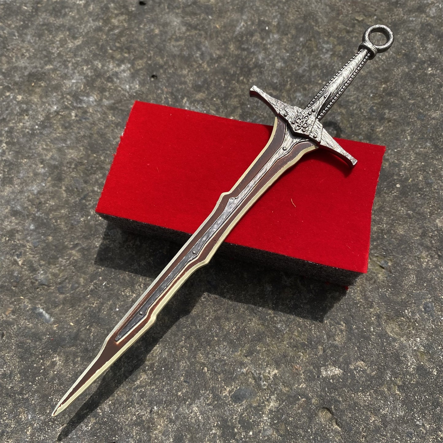 Dragonbone Greatsword Metal Miniature Gift Box
