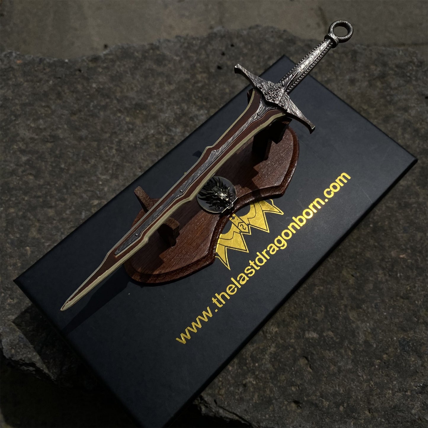 Dragonbone Greatsword Metal Miniature Gift Box