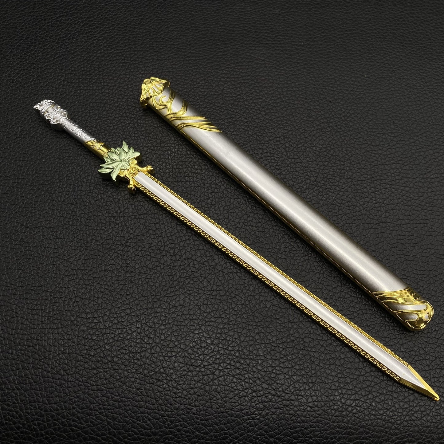 Dust-free Sword Metal Replica