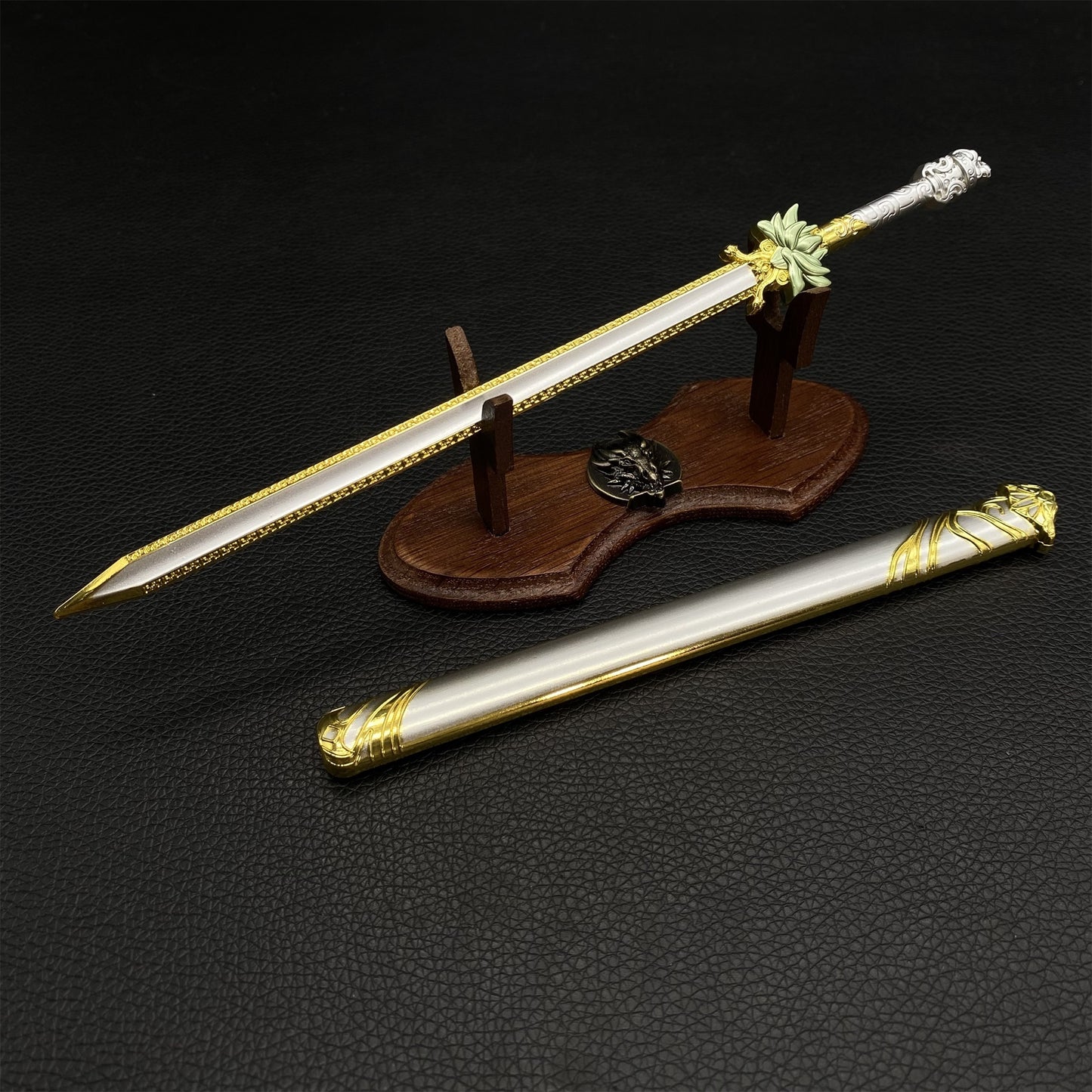 Dust-free Sword Metal Replica