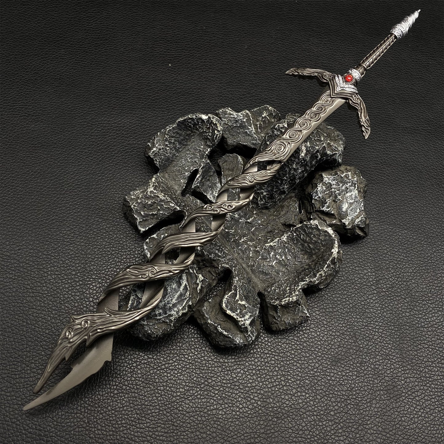 Godslayer's Greatsword Metal Replica With Gift Box