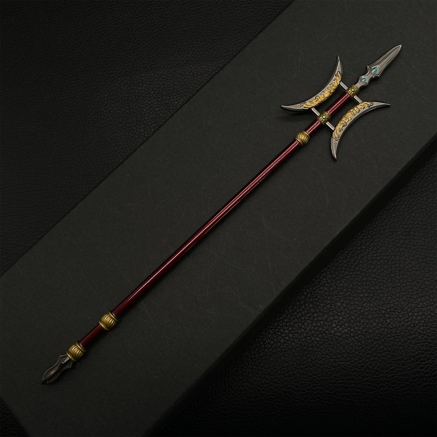 Great golden-winged peng Halberd Metal Replica
