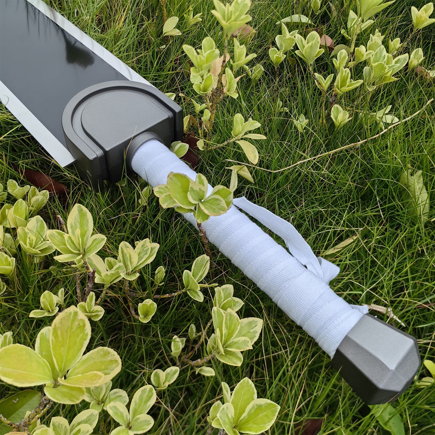 Life-size Guts Sword Metal Replica