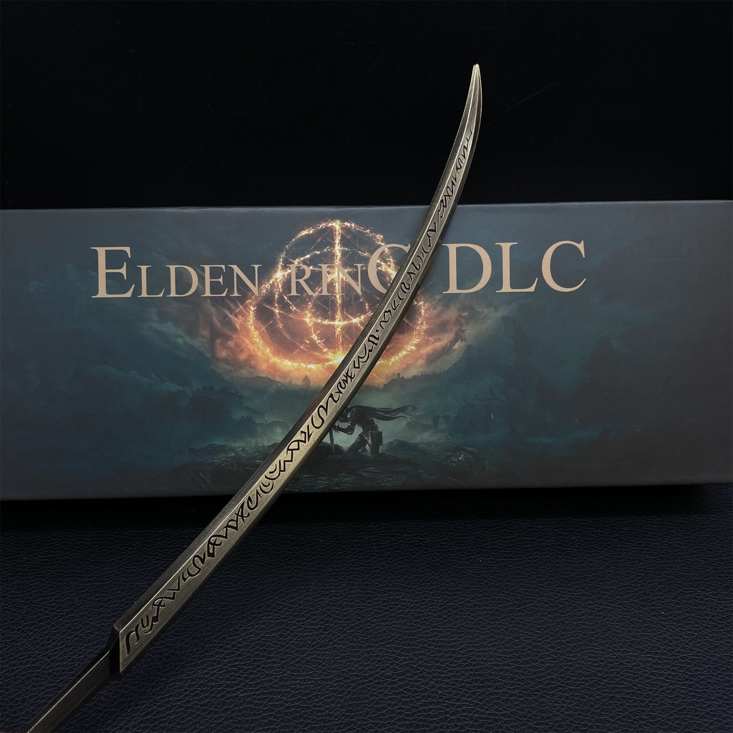 ER Hand of Malenia Metal Miniature Gift Box