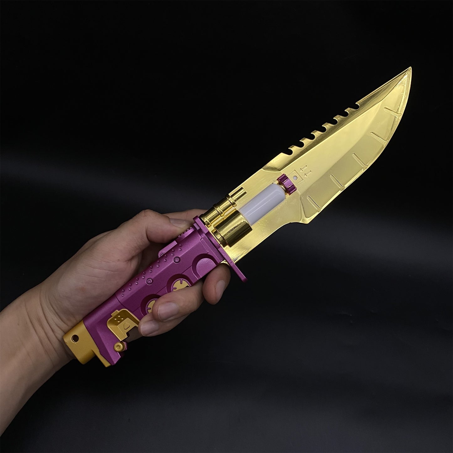 IRL Cyberpunk Headhunter Metal Replica
