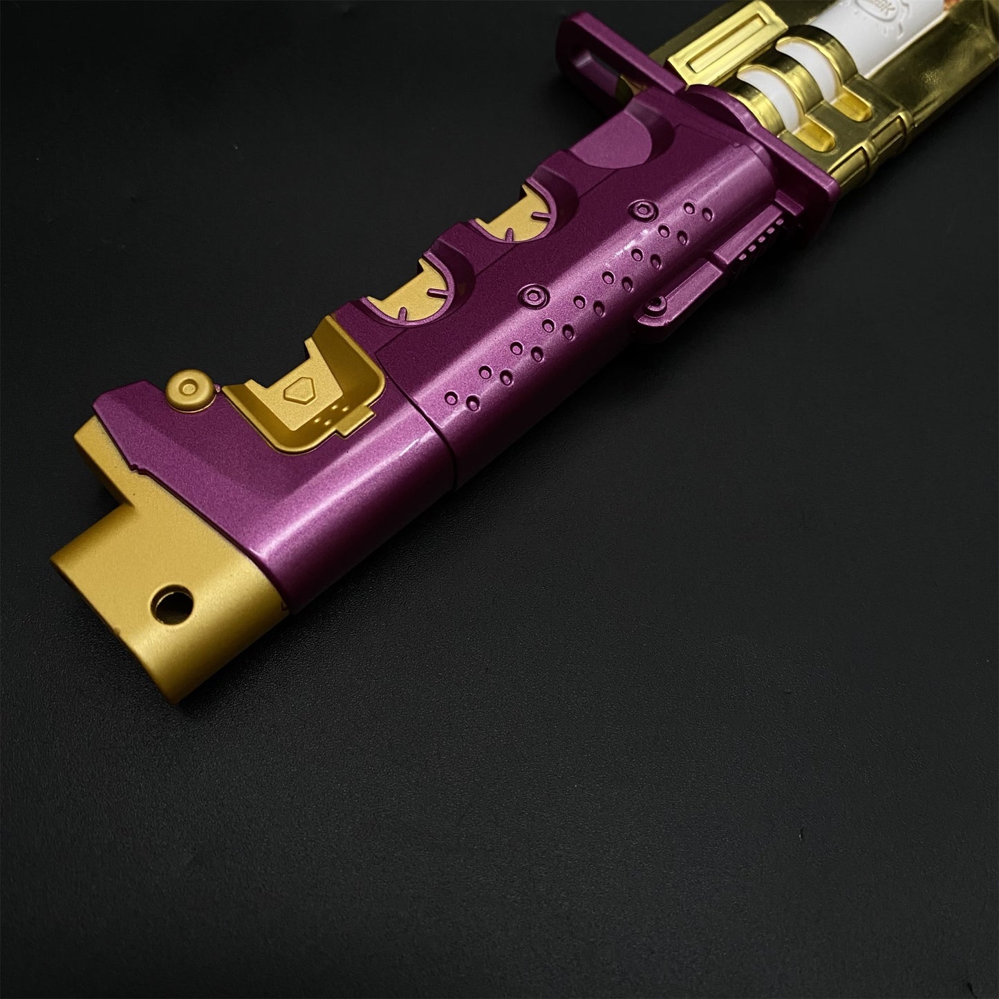 IRL Cyberpunk Headhunter Metal Replica