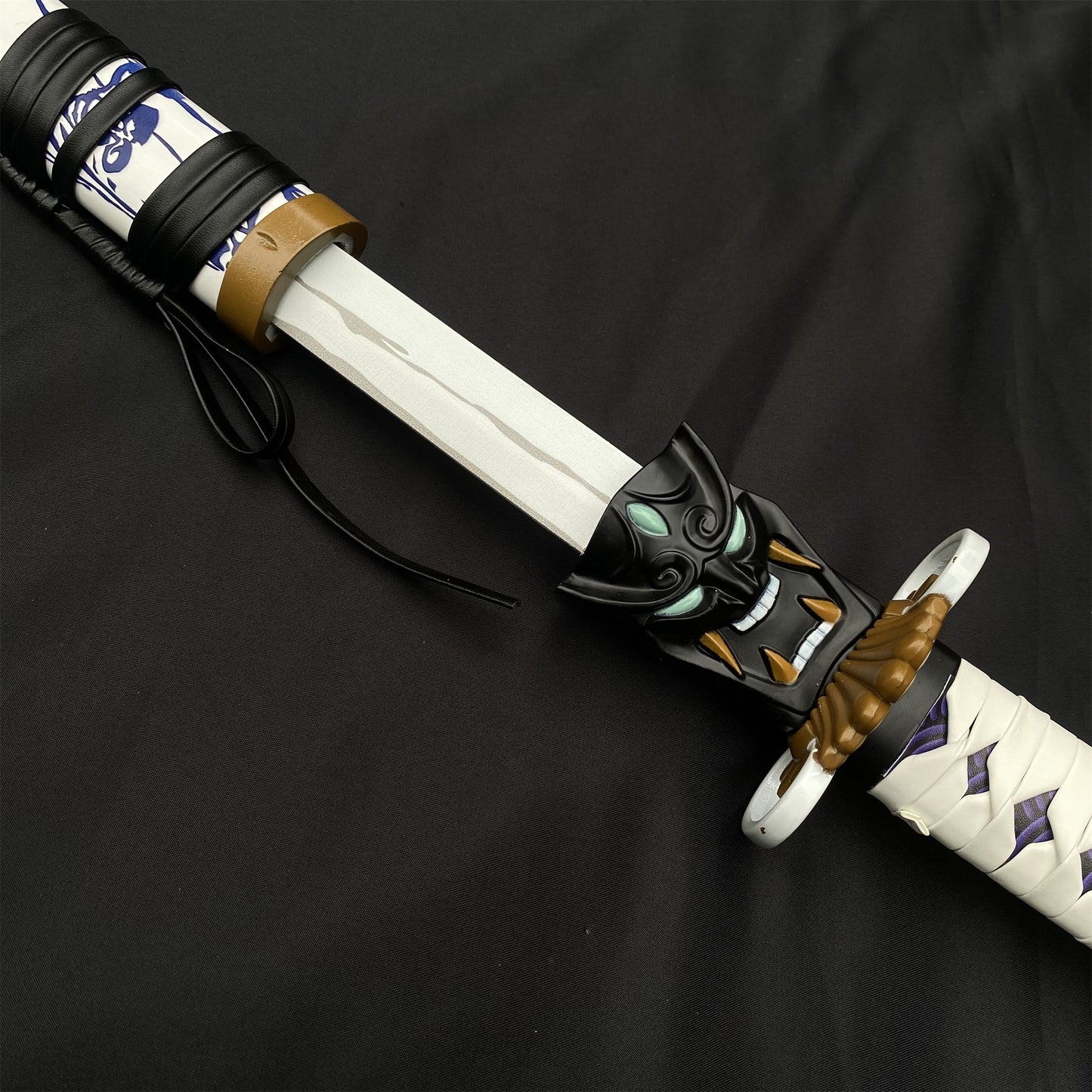 Life-size Onimaru Kunitsuna Katana Replica