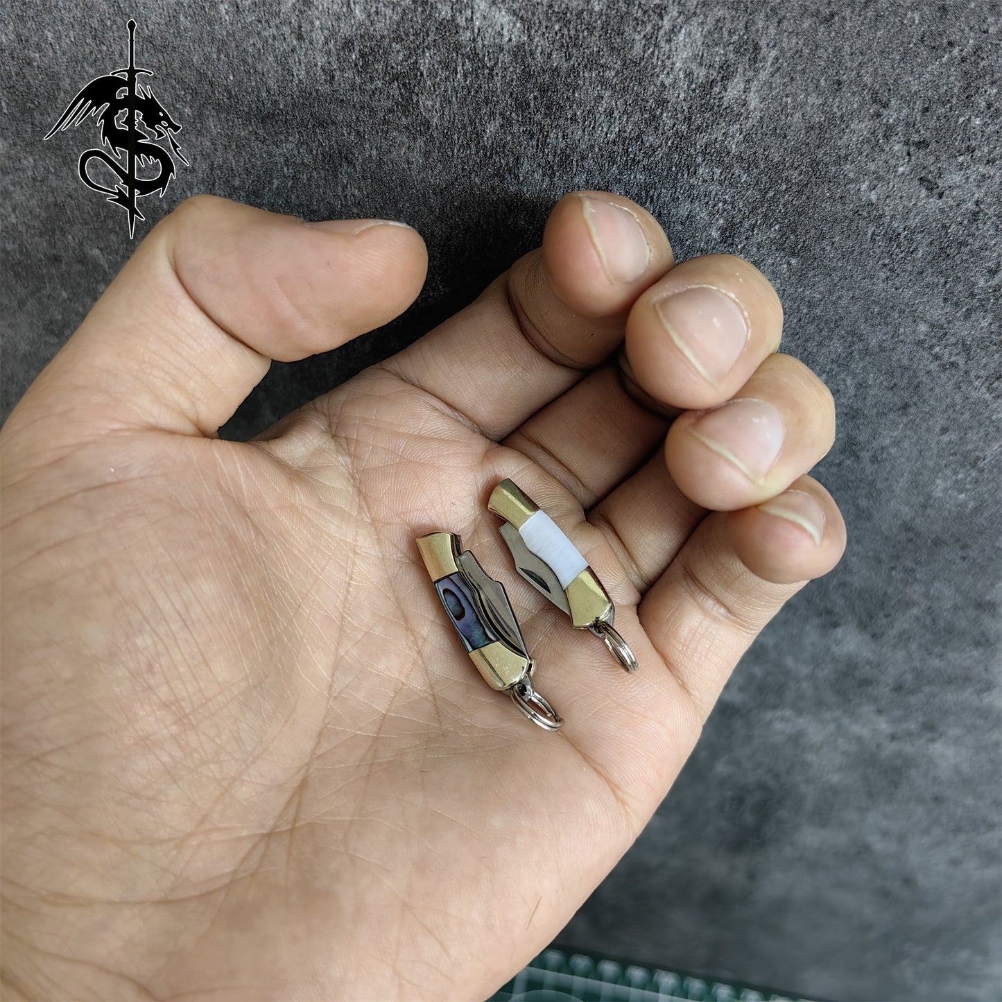 Multi-Functional Mini Open-Box Knife Mosquito Knife 4.4CM/1.7"