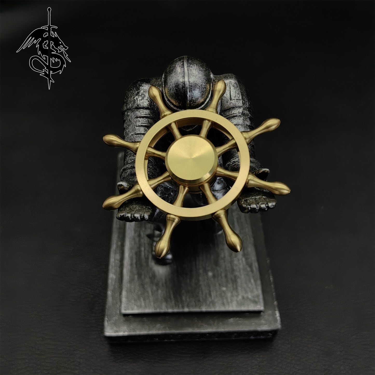 Brass Rotating Rudder Toy Fingertip Spinner
