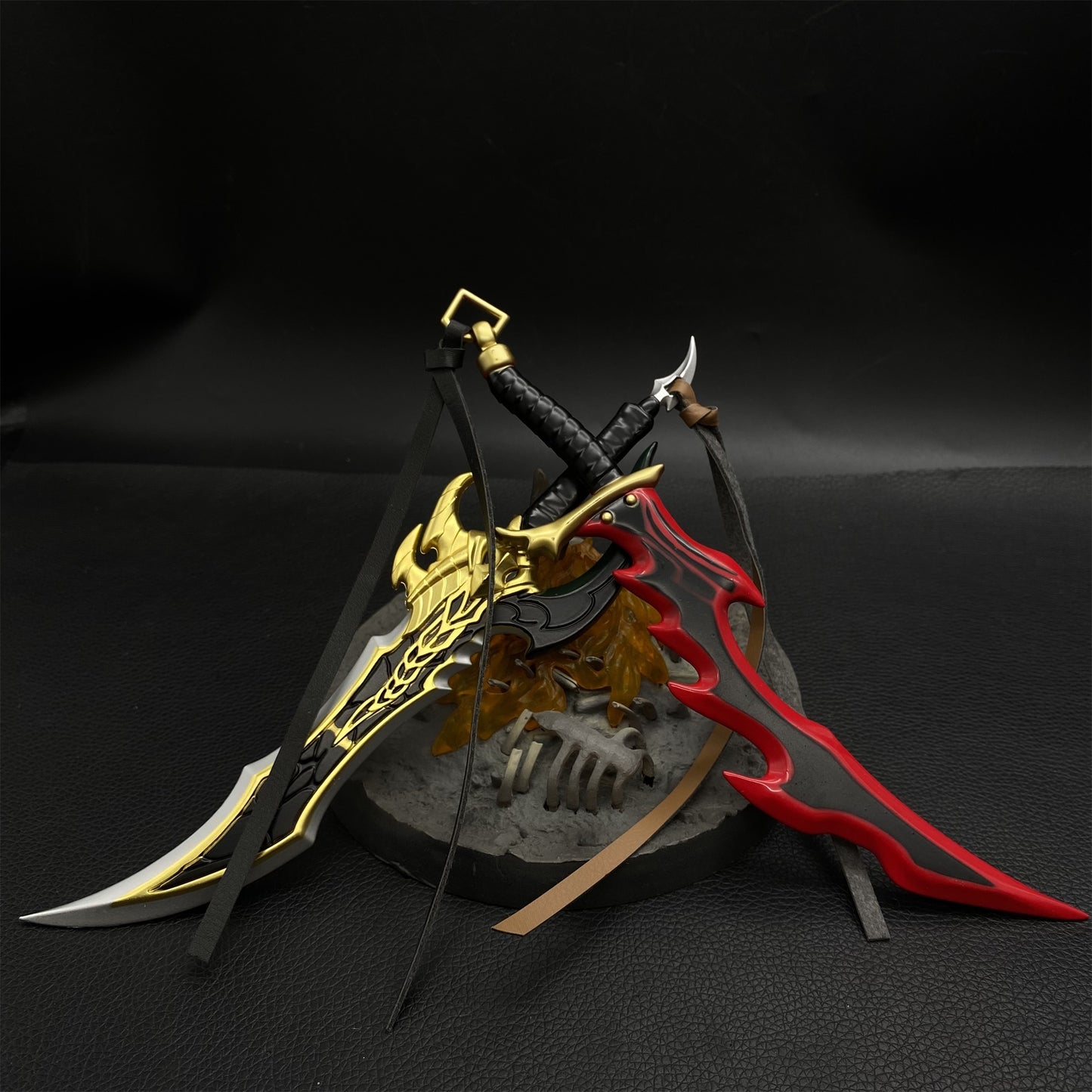 Mini Kasaka's Venom Fang And Knight Killer Dagger Metal Replica