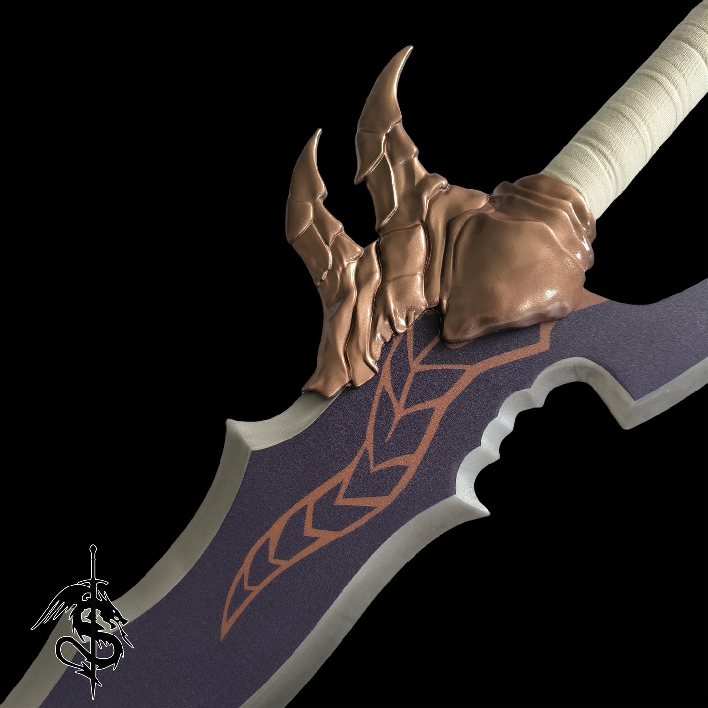 Kasaka's Venom Fang & Knight Killer Dagger Life-Size Metal Replica