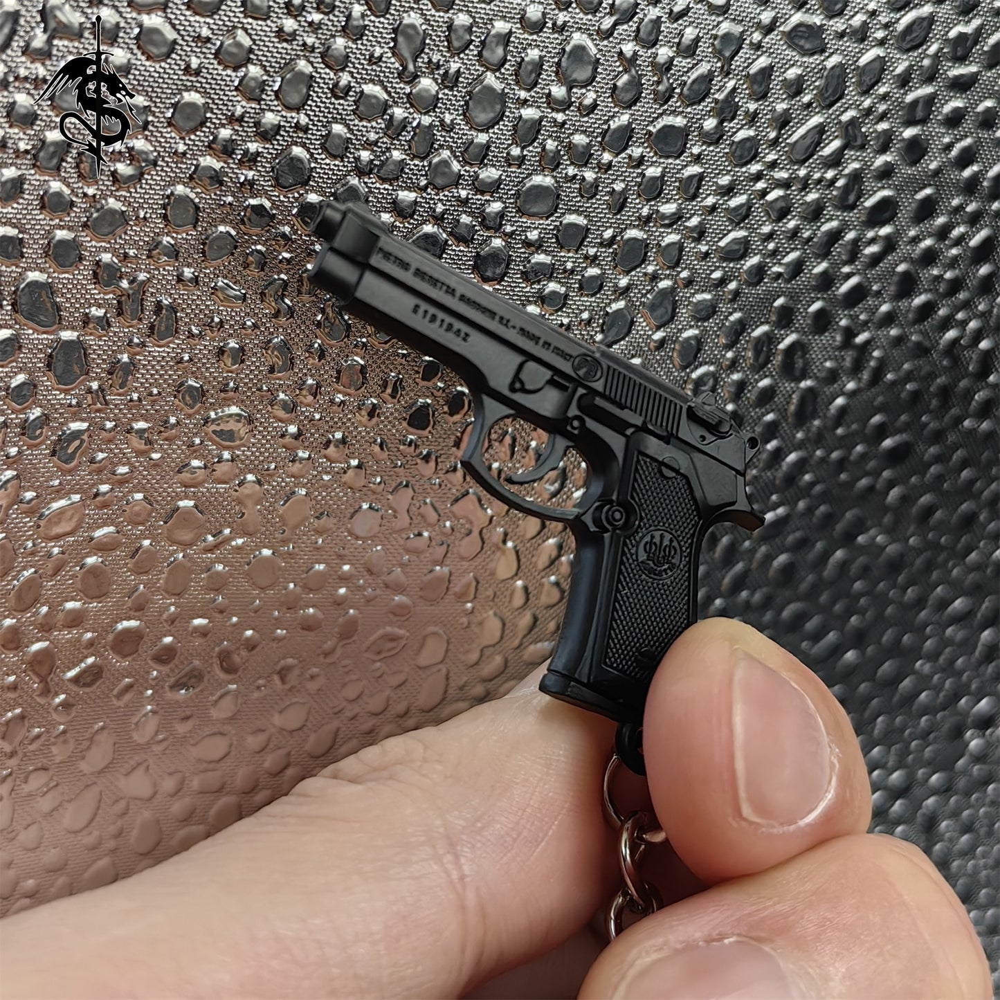 Metal Mini M92F Gun Keychain Beretta 92 Model Pendant
