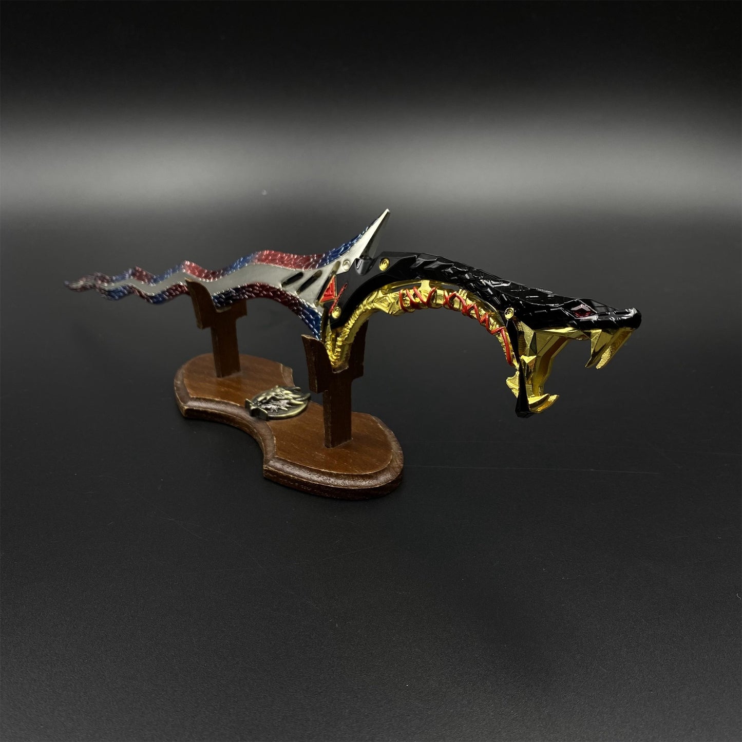 Arena Breakout Medusa Shadow Malay Kris Sword Metal Miniature