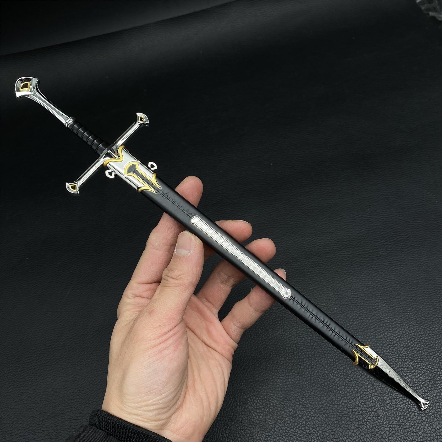 Life-Size Andúril Sword Narsil Sword Metal Replica