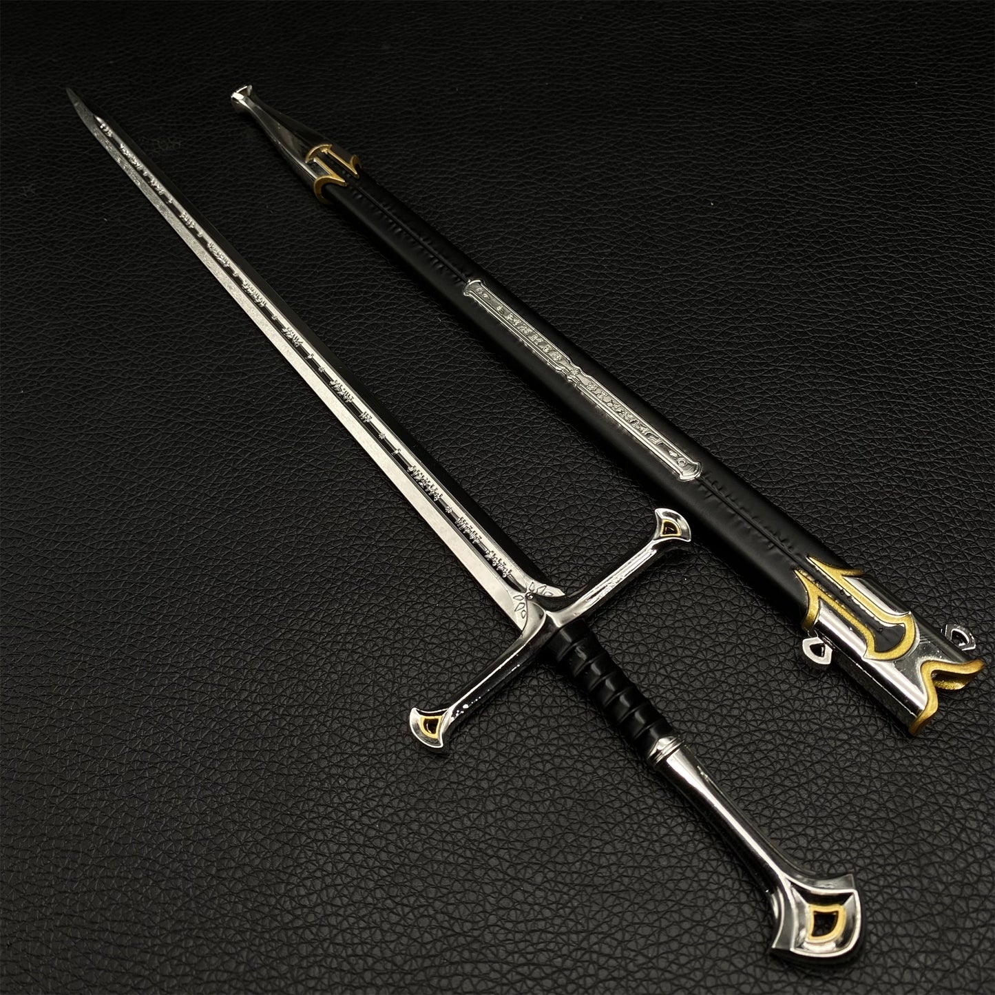 Life-Size Andúril Sword Narsil Sword Metal Replica