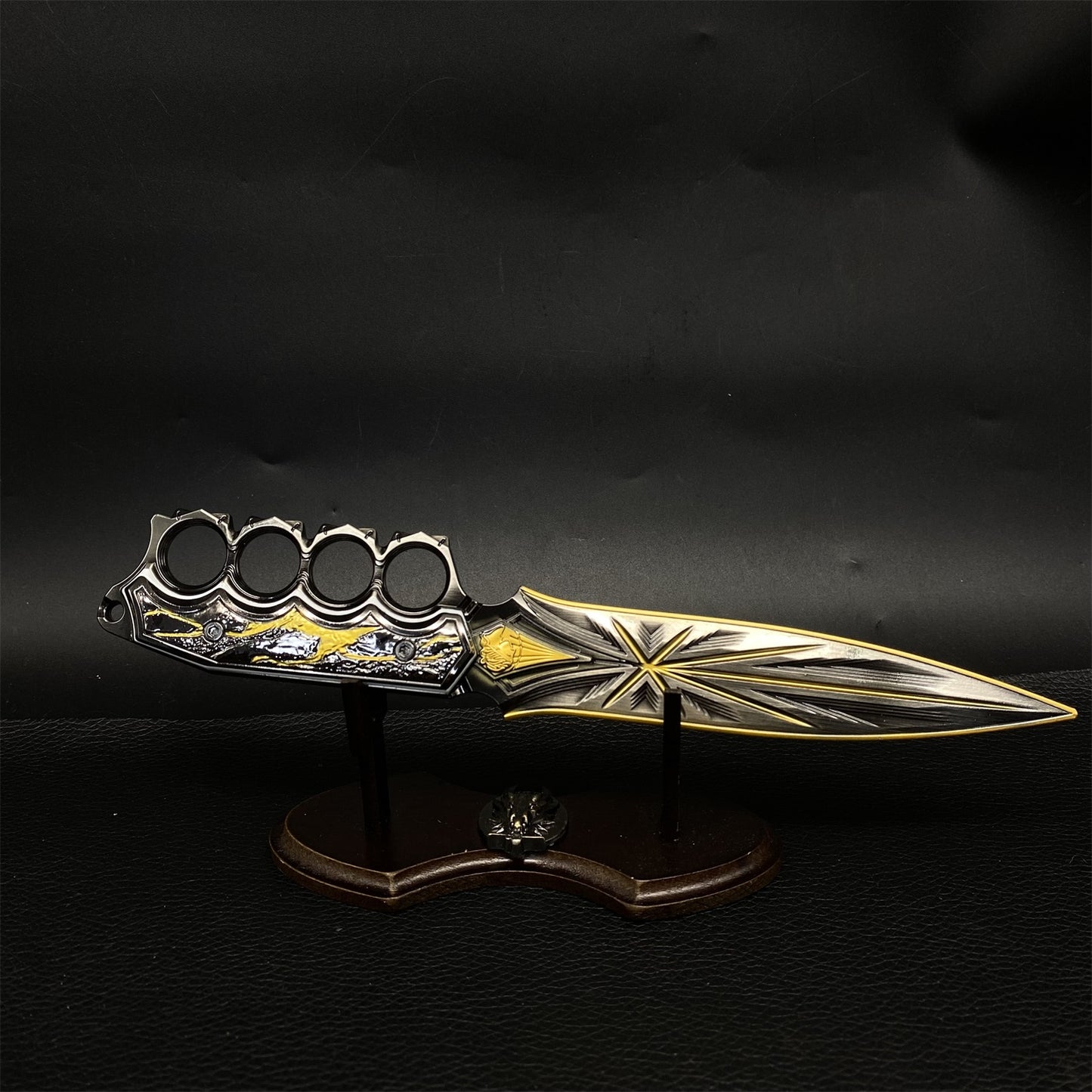 Hot Game Nightly Blade Metal Dull Blade Replica 2 Colors