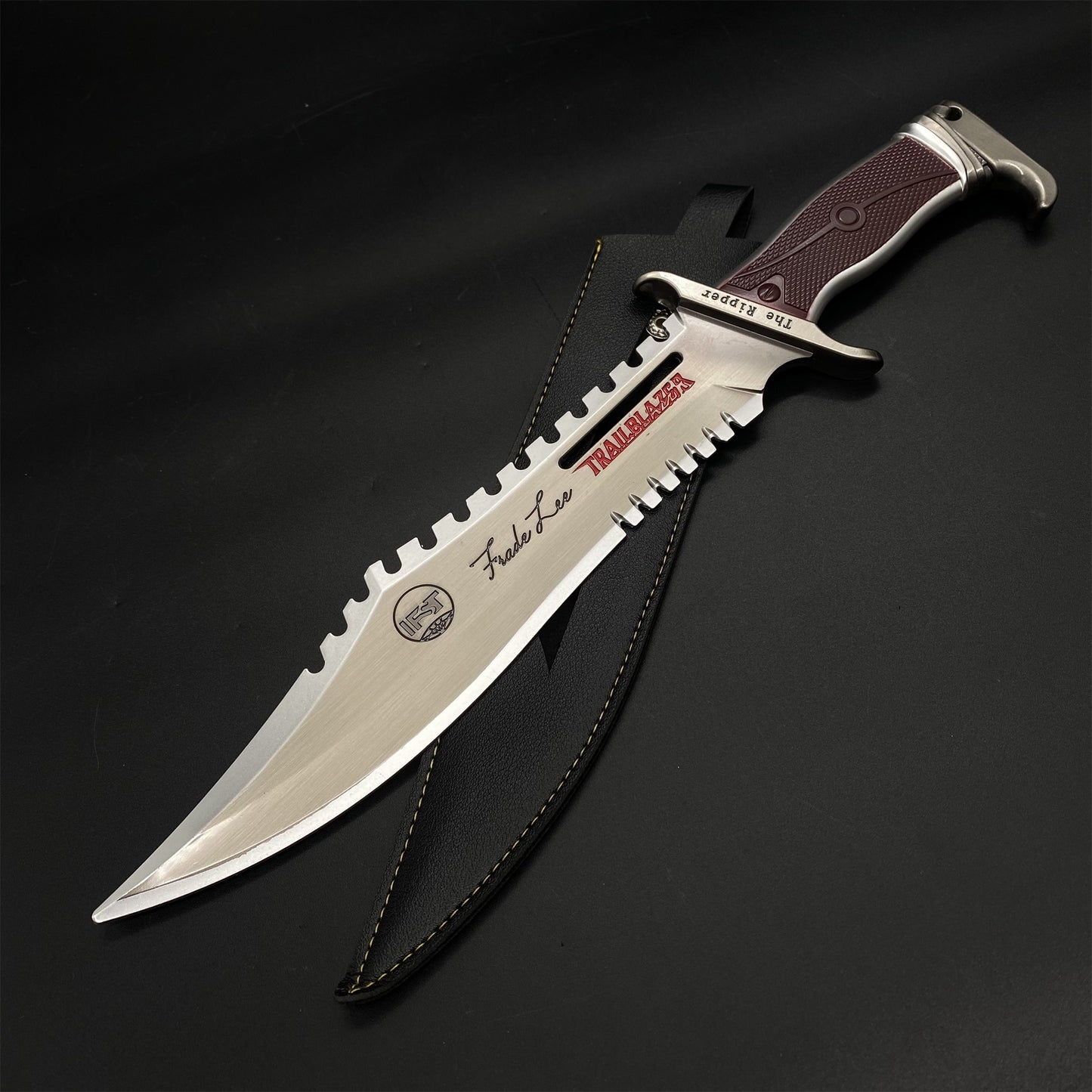 Pathfinder's Cleaver Dagger Metal Replica