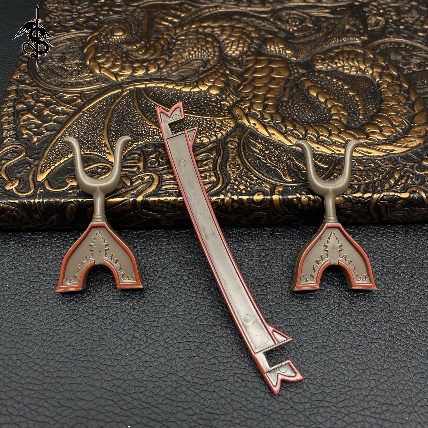Exquisite 1-layer Weapon Stand Miniature Plastic Stand
