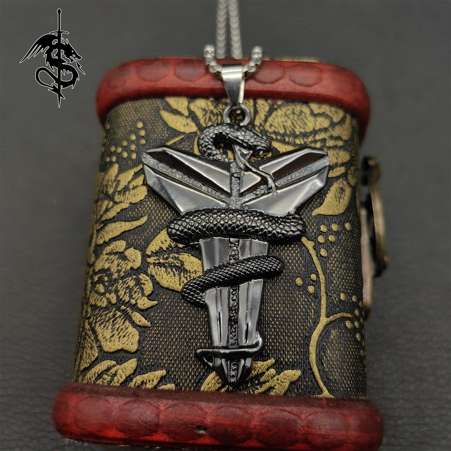 Kobe Memorial Necklace Poisonous Snake Necklace