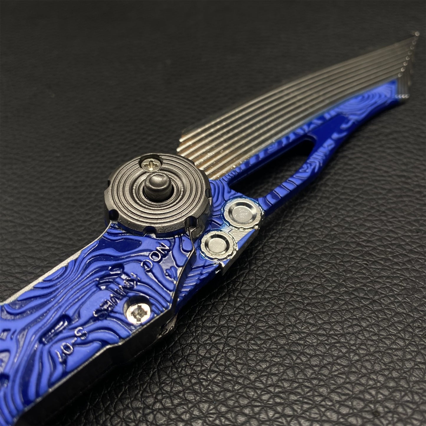 Hot Game S07 Folding Knife Metal Mini Replica