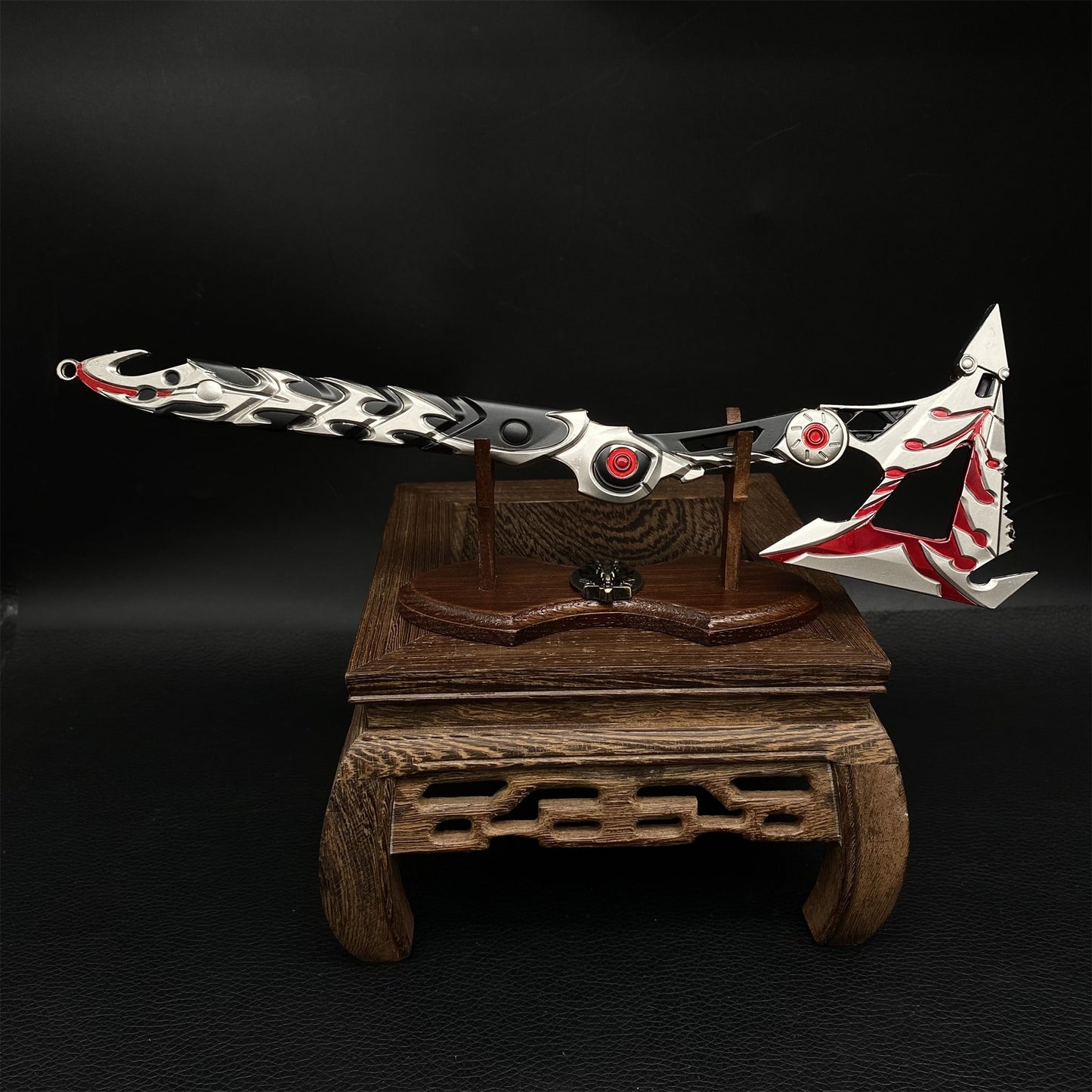 Metal Streamer Fighting Fly Axe Replica Display Collection