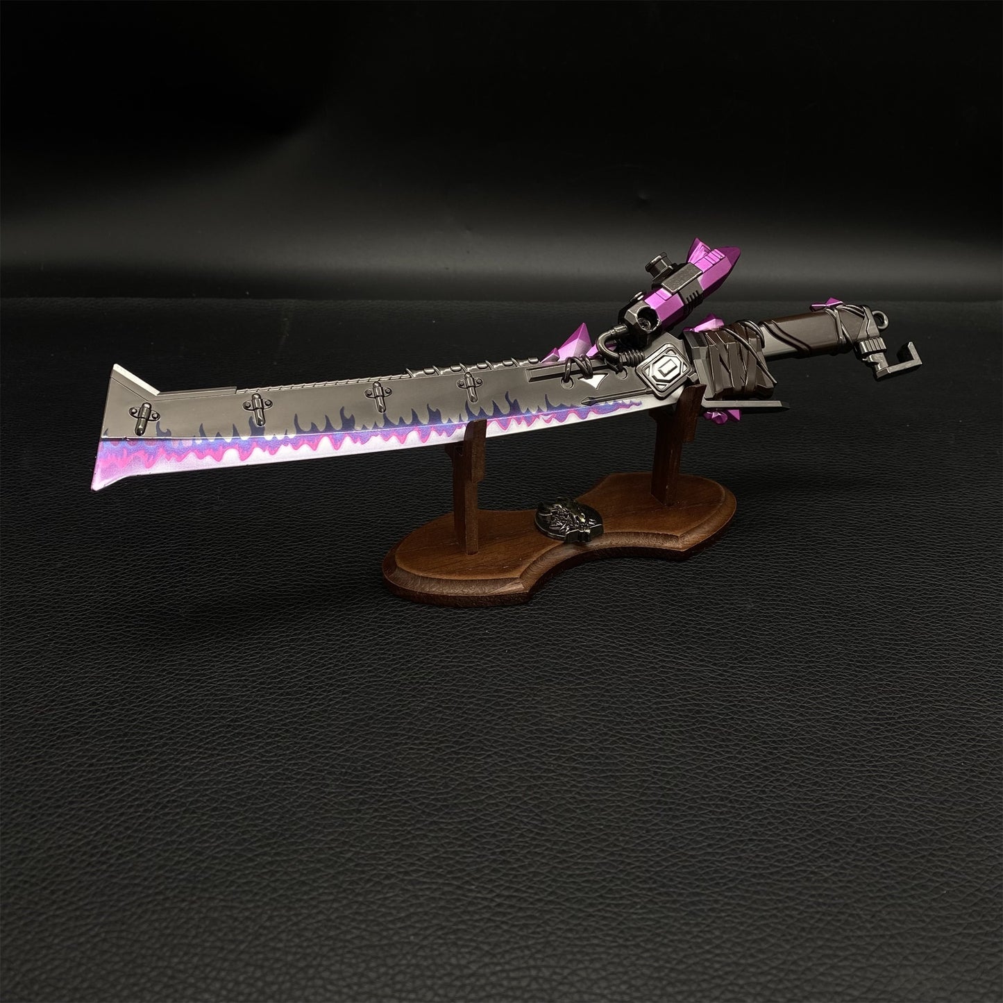 Subway Escape Flame Knife Metal Replica 2 Options