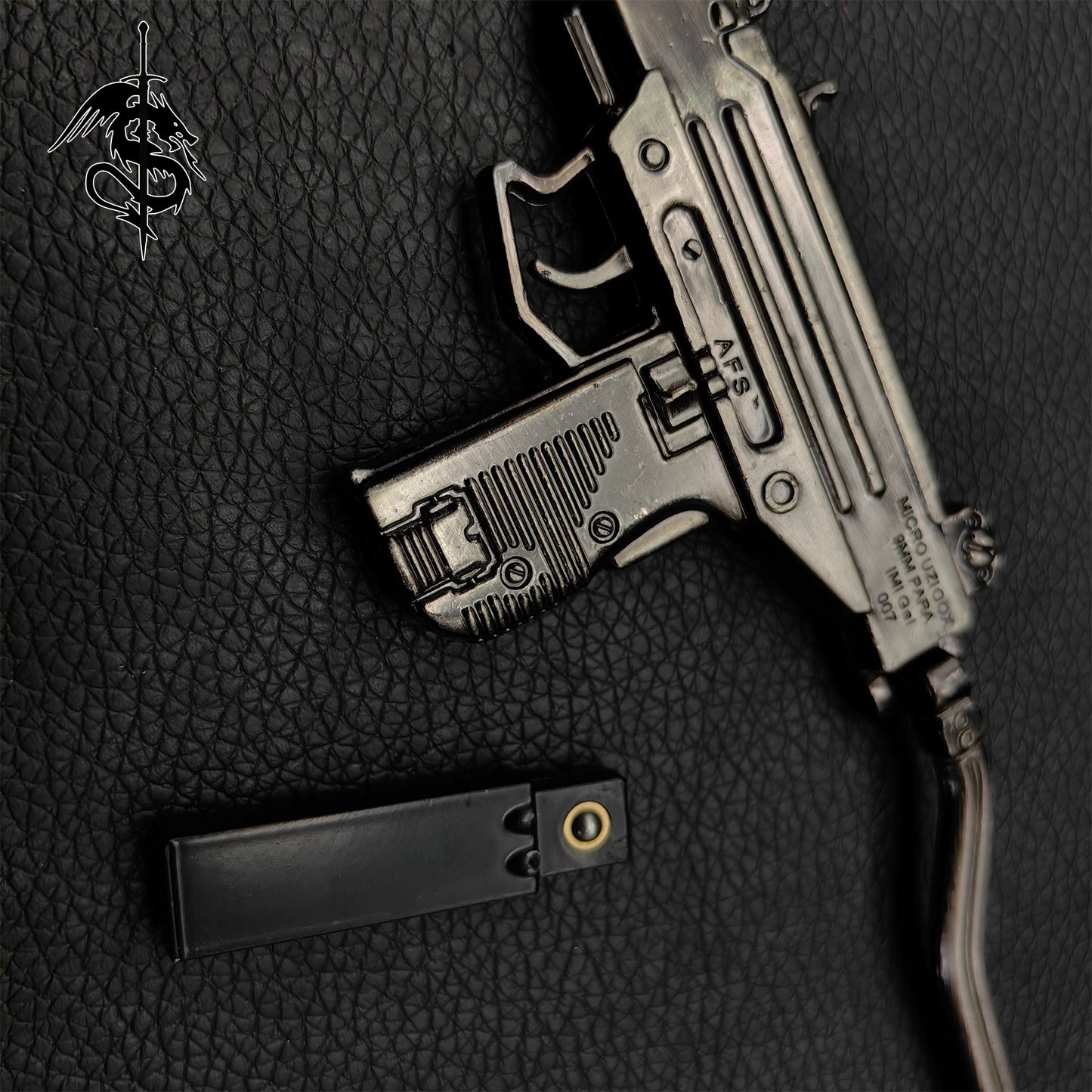 Metal UZI Submachine Gun Miniature Small Gun Toy Mini Replica