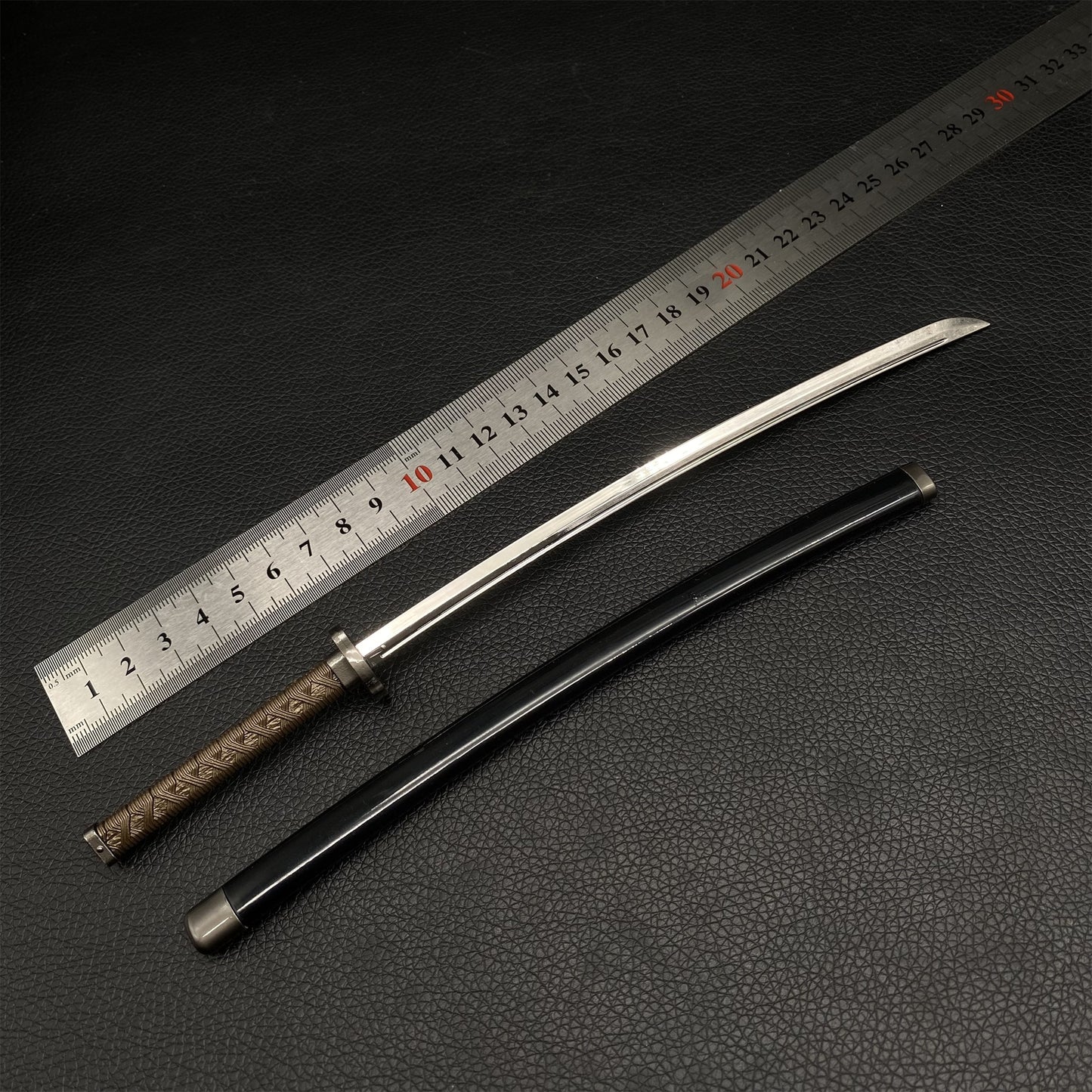 Uchigatana Katana Metal Miniature 26CM/10.2"