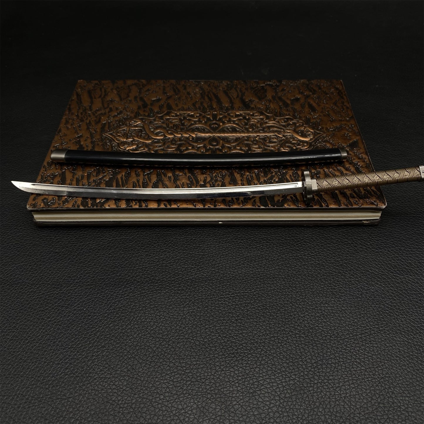 Uchigatana Katana Metal Miniature 26CM/10.2"