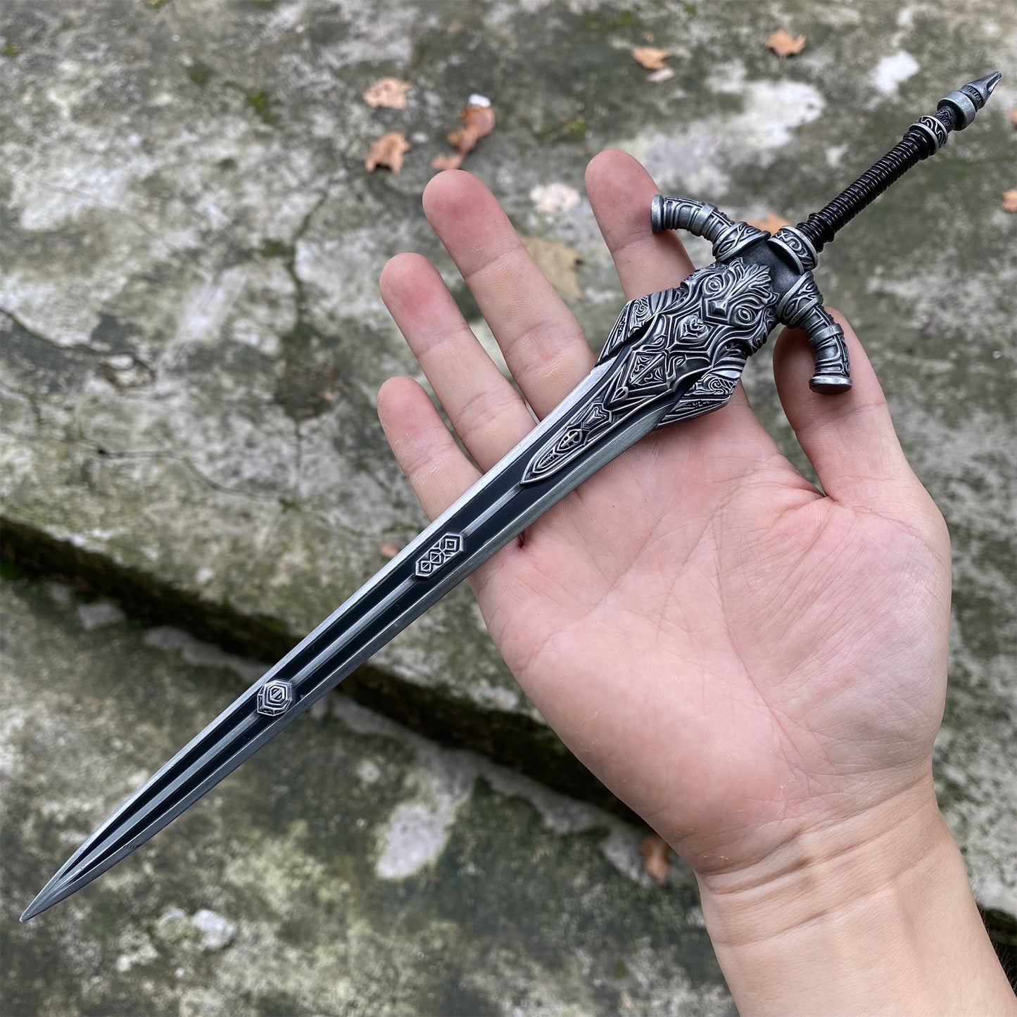 Wolf Knight's Greatsword 1/3 Scale Metal Replica