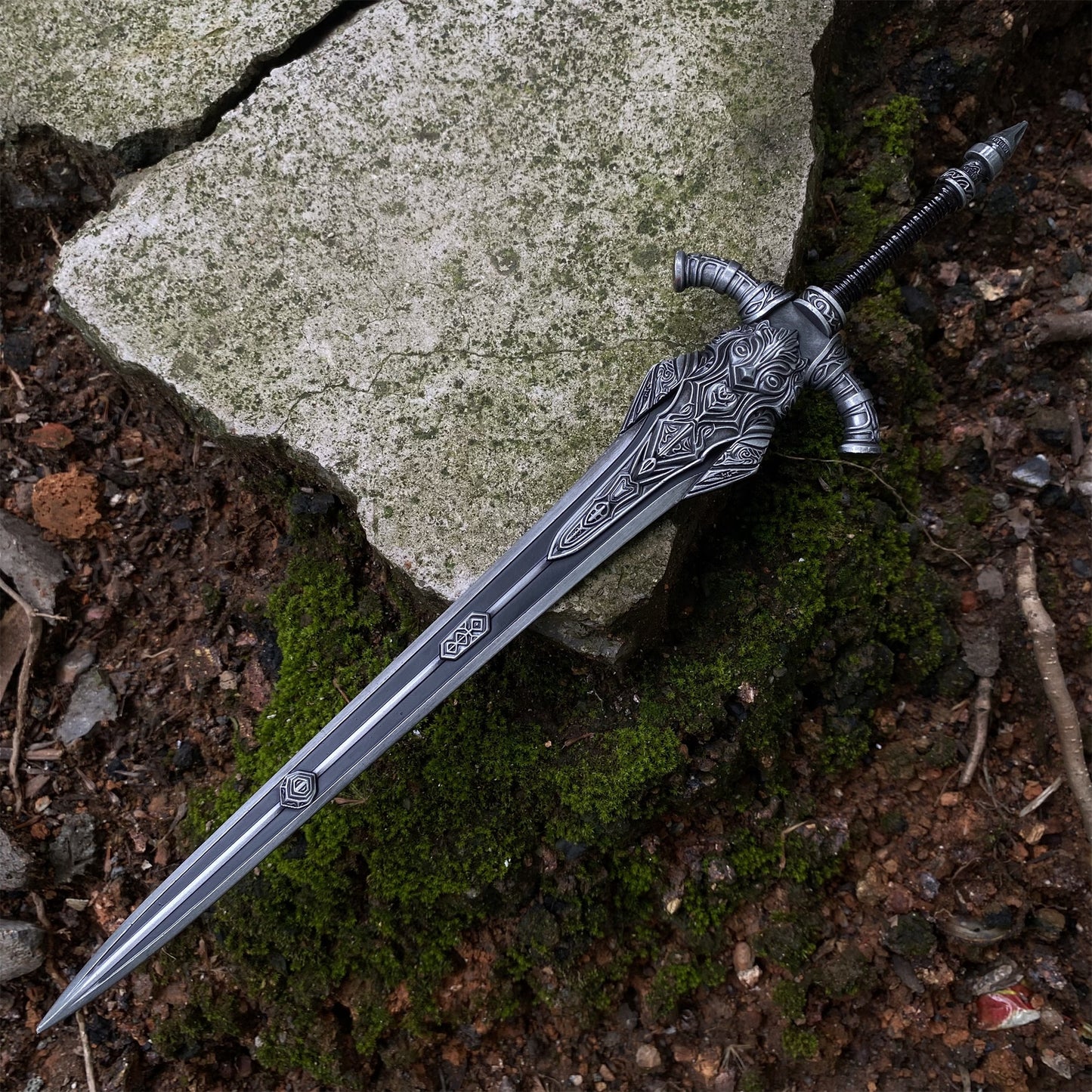 Wolf Knight's Greatsword 1/3 Scale Metal Replica